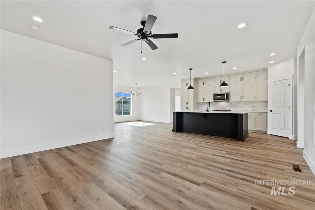 11201 S Corballis Ln, Kuna, Idaho 83634, 3 Bedrooms, 2 Bathrooms, Residential For Sale, Price $459,880,MLS 98961714