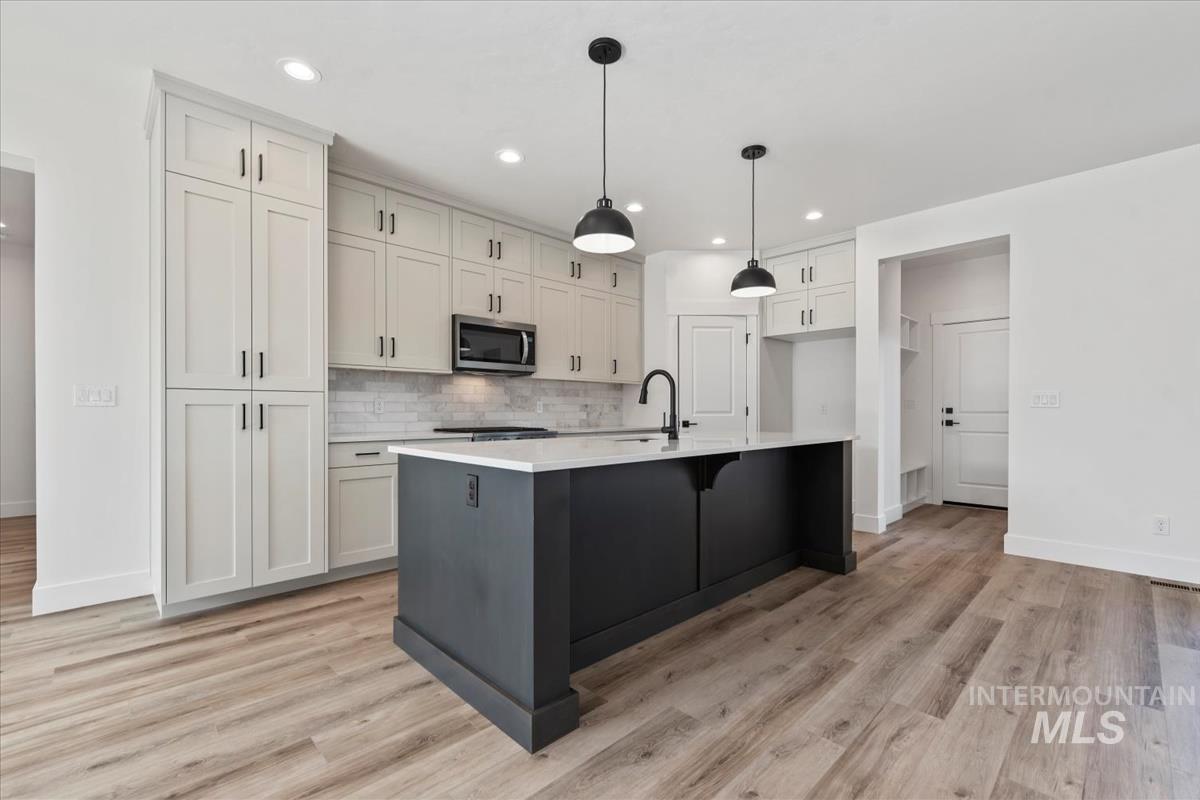 11201 S Corballis Ln, Kuna, Idaho 83634, 3 Bedrooms, 2 Bathrooms, Residential For Sale, Price $459,880,MLS 98961714