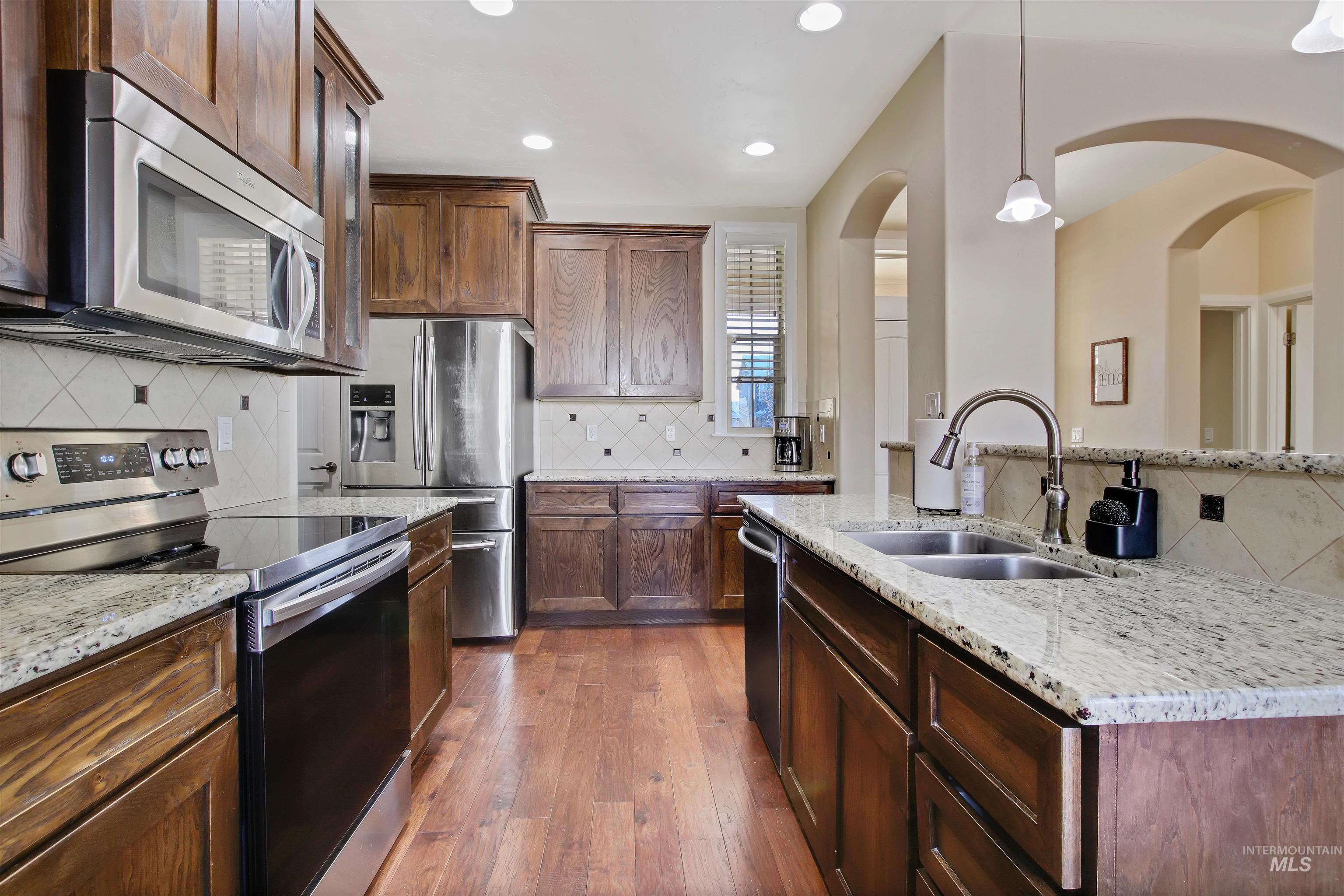 4631 N Adale Ave, Meridian, Idaho 83646, 5 Bedrooms, 3 Bathrooms, Residential For Sale, Price $569,900,MLS 98961717