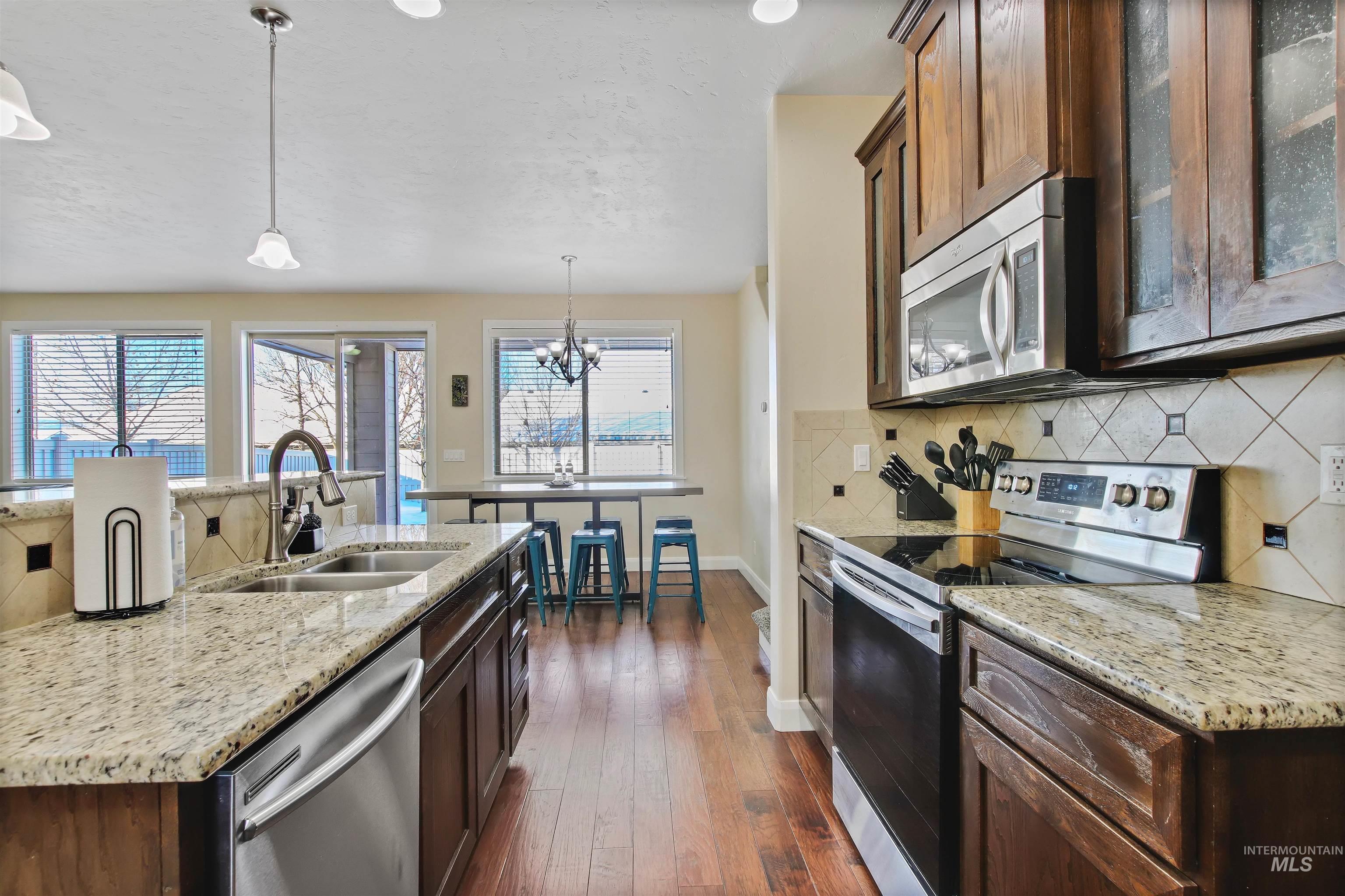 4631 N Adale Ave, Meridian, Idaho 83646, 5 Bedrooms, 3 Bathrooms, Residential For Sale, Price $569,900,MLS 98961717