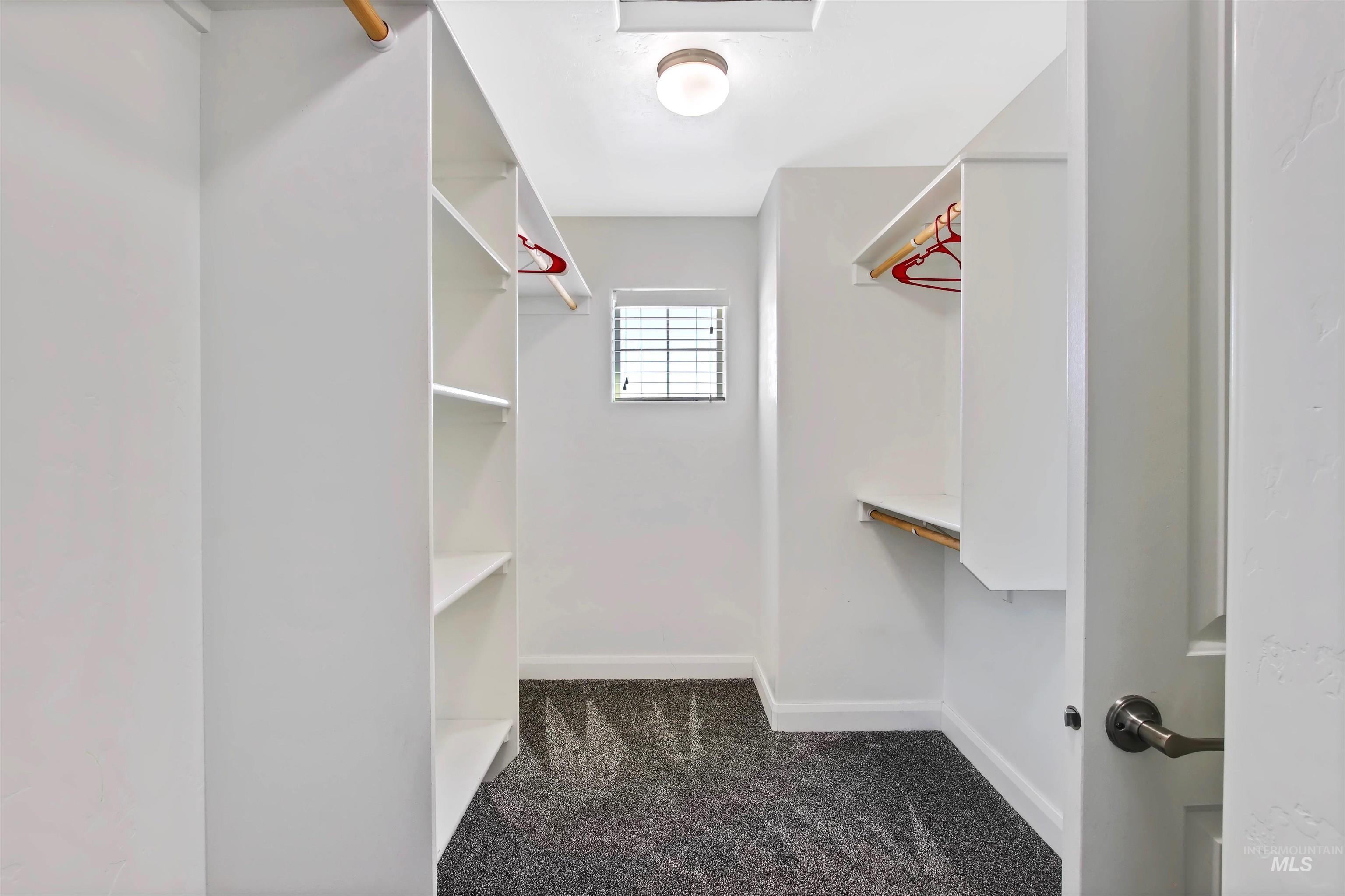 4631 N Adale Ave, Meridian, Idaho 83646, 5 Bedrooms, 3 Bathrooms, Residential For Sale, Price $569,900,MLS 98961717