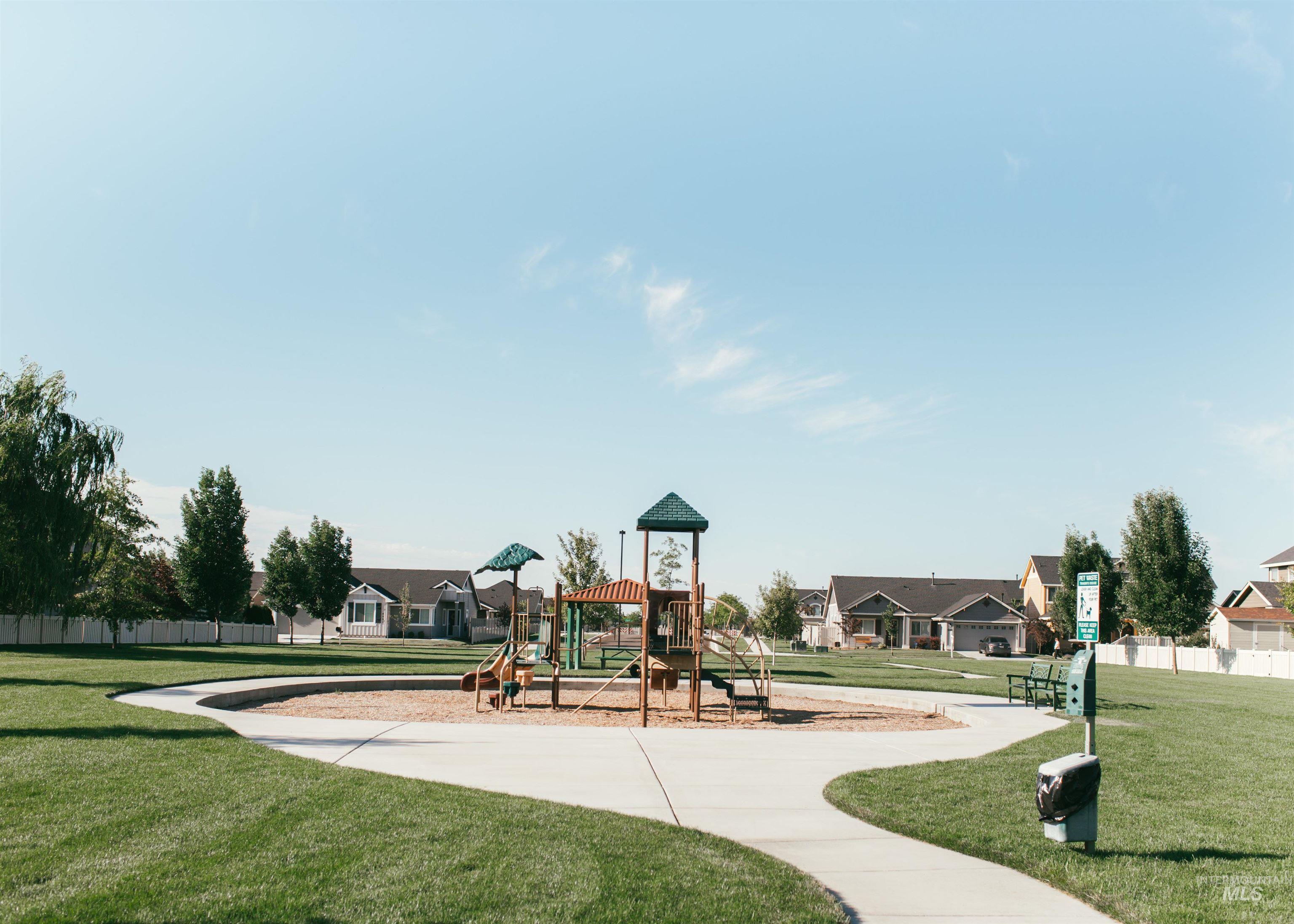 4631 N Adale Ave, Meridian, Idaho 83646, 5 Bedrooms, 3 Bathrooms, Residential For Sale, Price $569,900,MLS 98961717