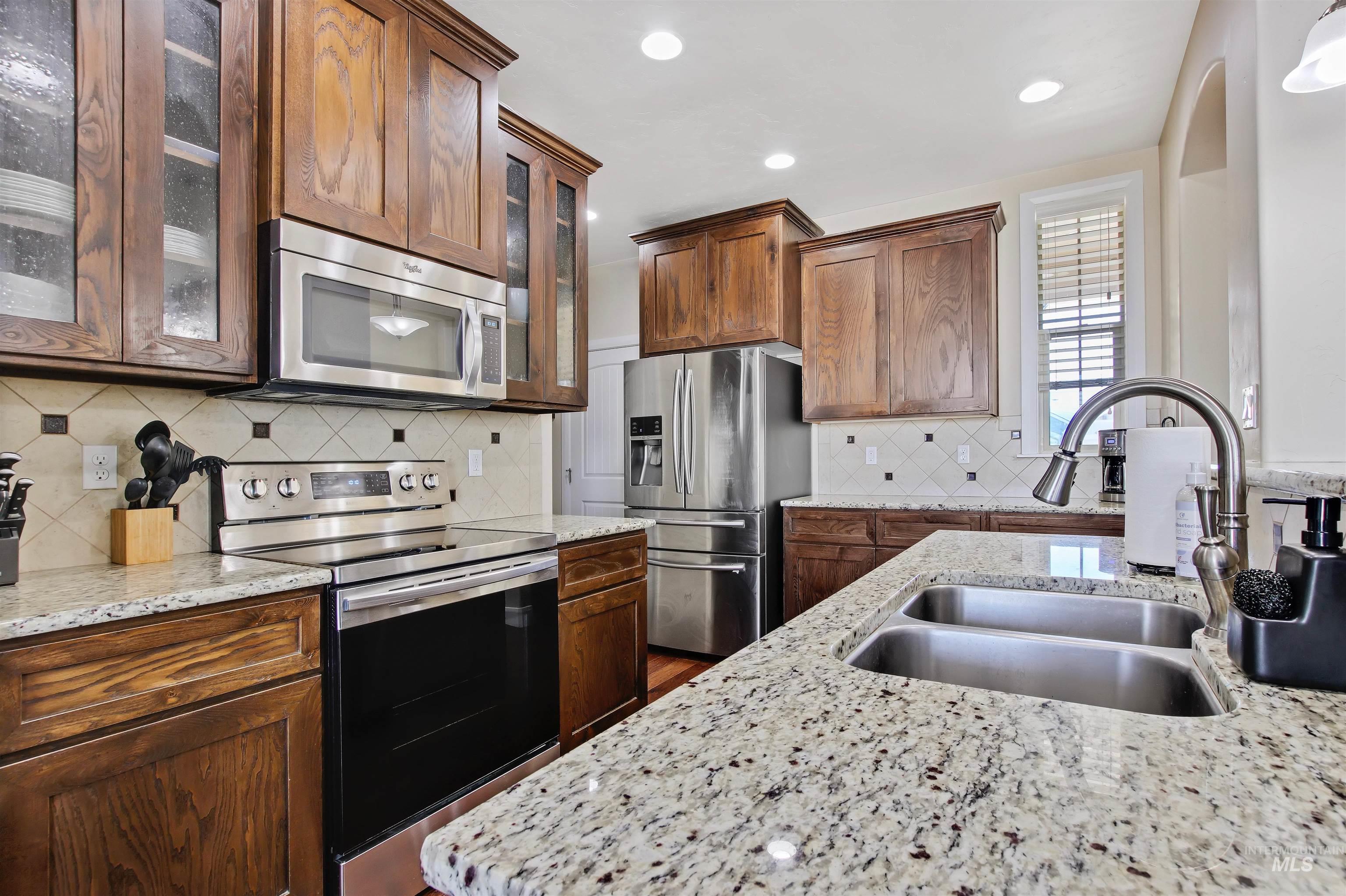 4631 N Adale Ave, Meridian, Idaho 83646, 5 Bedrooms, 3 Bathrooms, Residential For Sale, Price $569,900,MLS 98961717