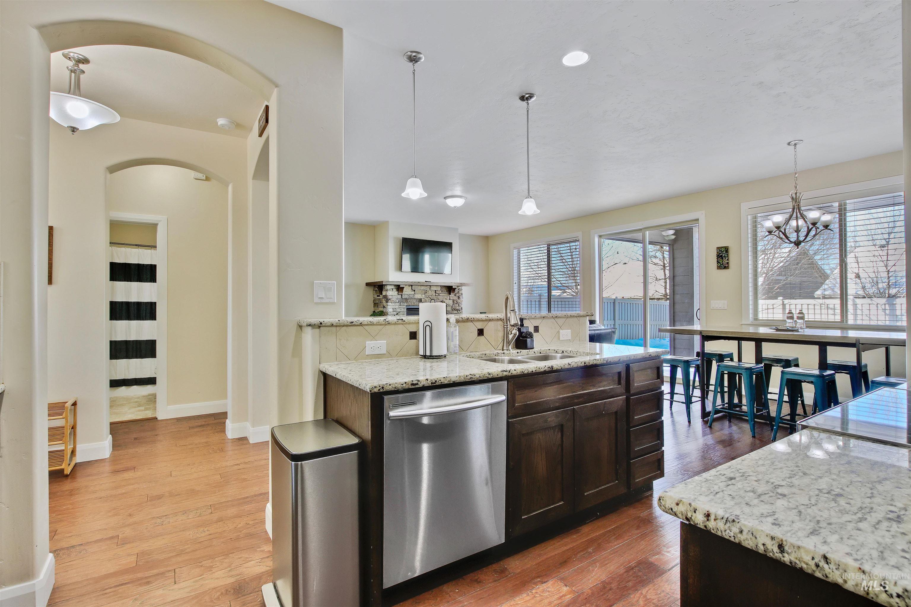 4631 N Adale Ave, Meridian, Idaho 83646, 5 Bedrooms, 3 Bathrooms, Residential For Sale, Price $569,900,MLS 98961717