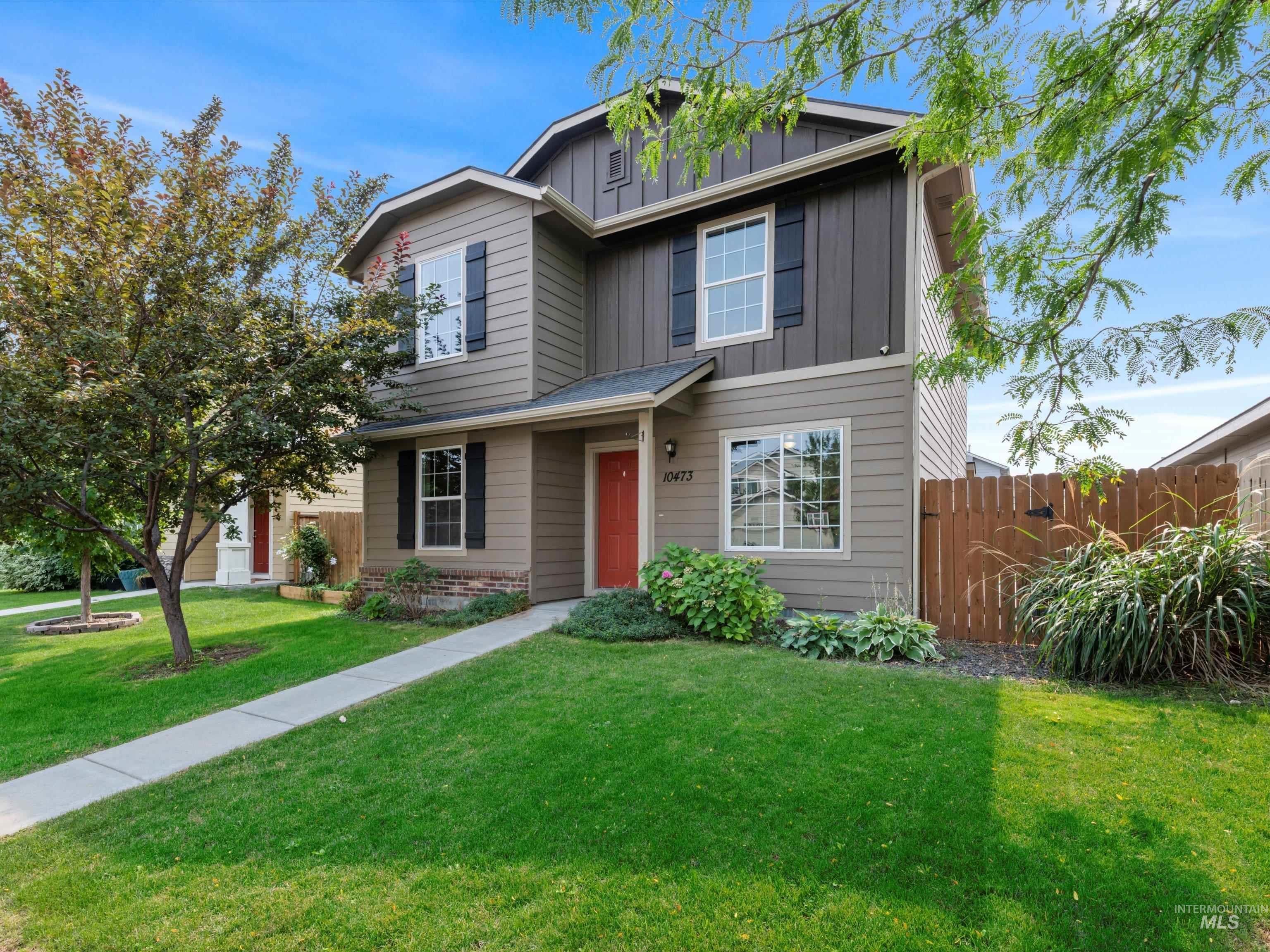 10473 W Jerry Peak St, Boise, Idaho 83709, 3 Bedrooms, 2.5 Bathrooms, Residential For Sale, Price $424,000,MLS 98961726