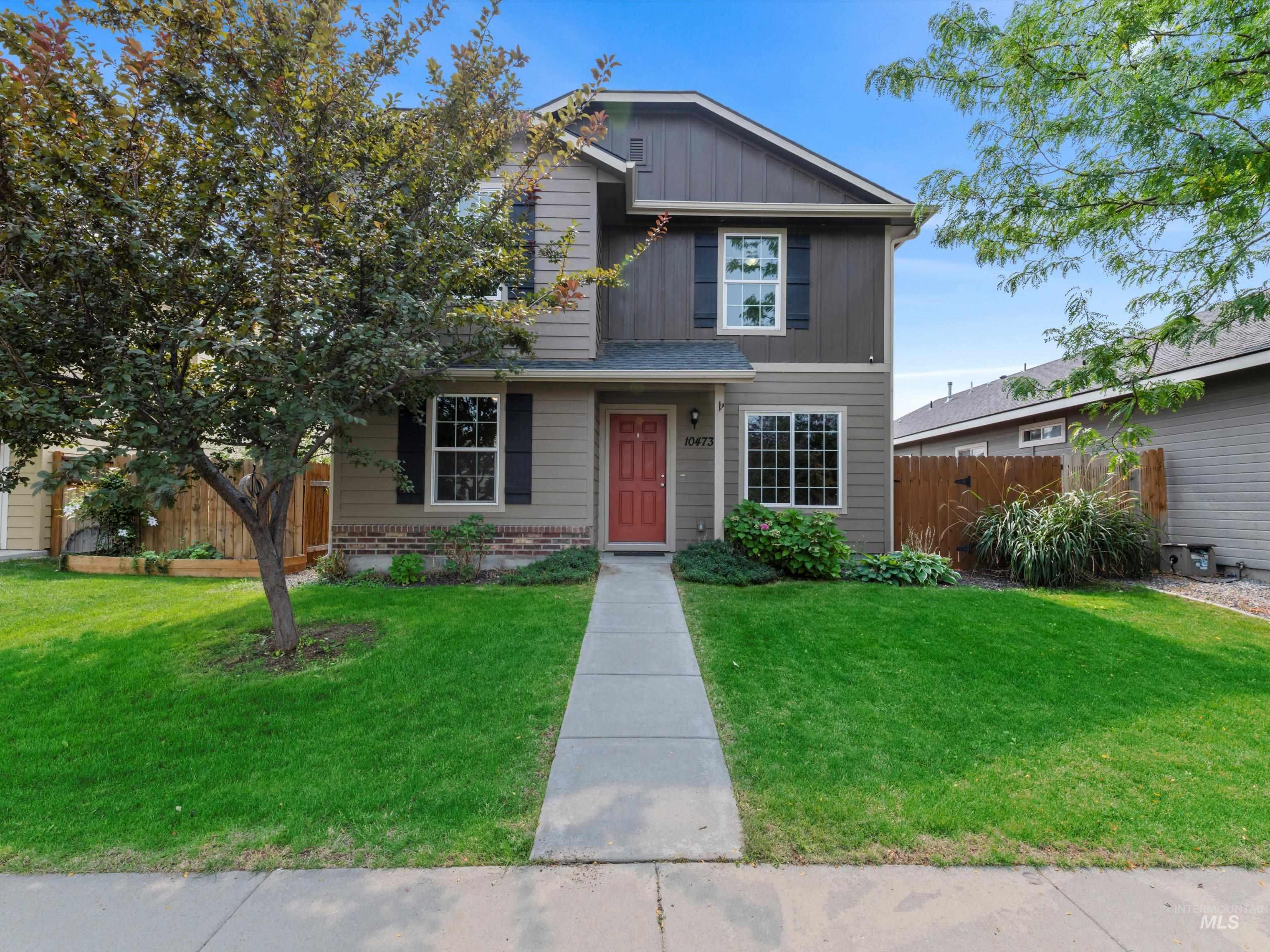 10473 W Jerry Peak St, Boise, Idaho 83709, 3 Bedrooms, 2.5 Bathrooms, Residential For Sale, Price $424,000,MLS 98961726