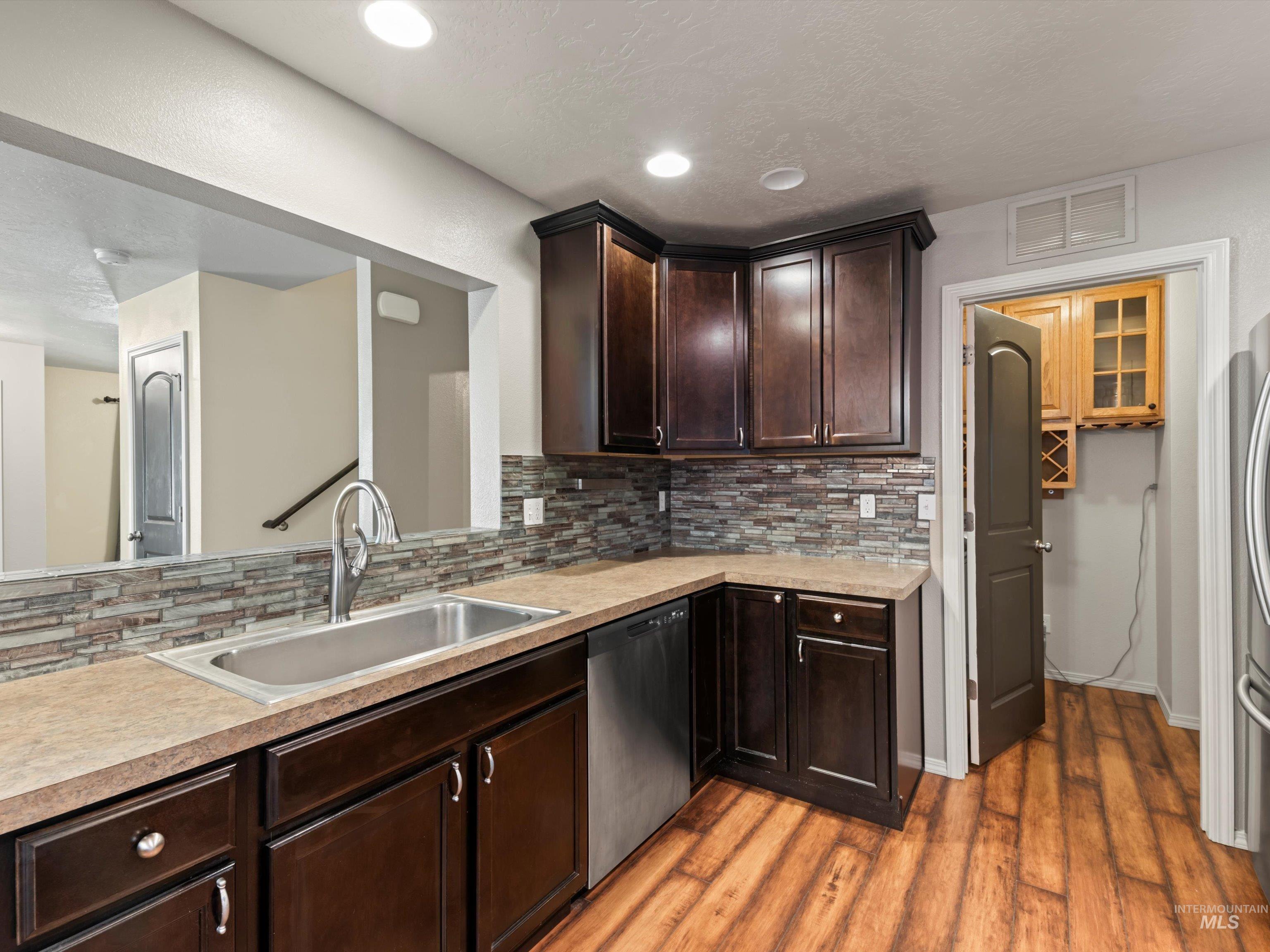 10473 W Jerry Peak St, Boise, Idaho 83709, 3 Bedrooms, 2.5 Bathrooms, Residential For Sale, Price $424,000,MLS 98961726