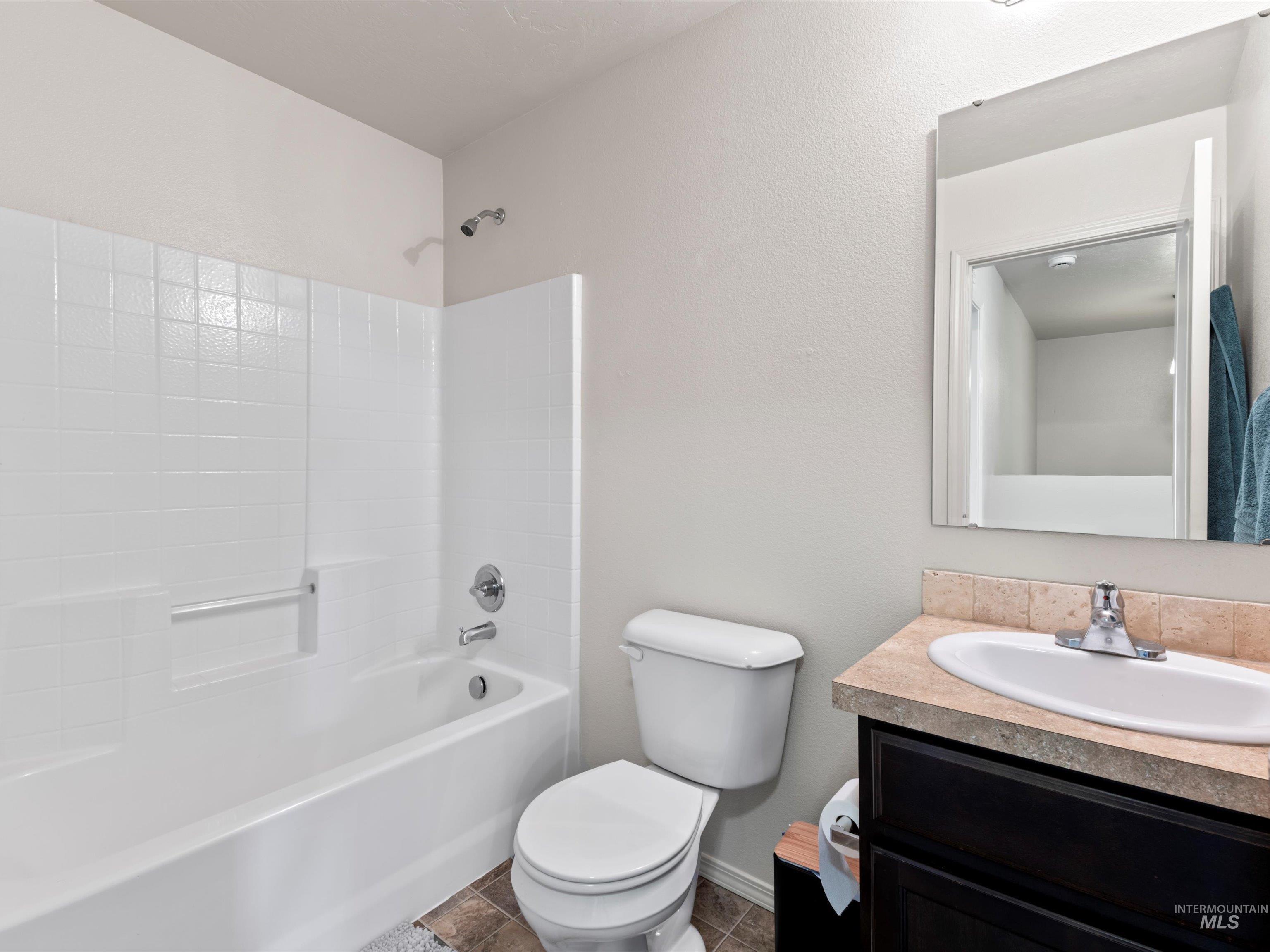 10473 W Jerry Peak St, Boise, Idaho 83709, 3 Bedrooms, 2.5 Bathrooms, Residential For Sale, Price $424,000,MLS 98961726