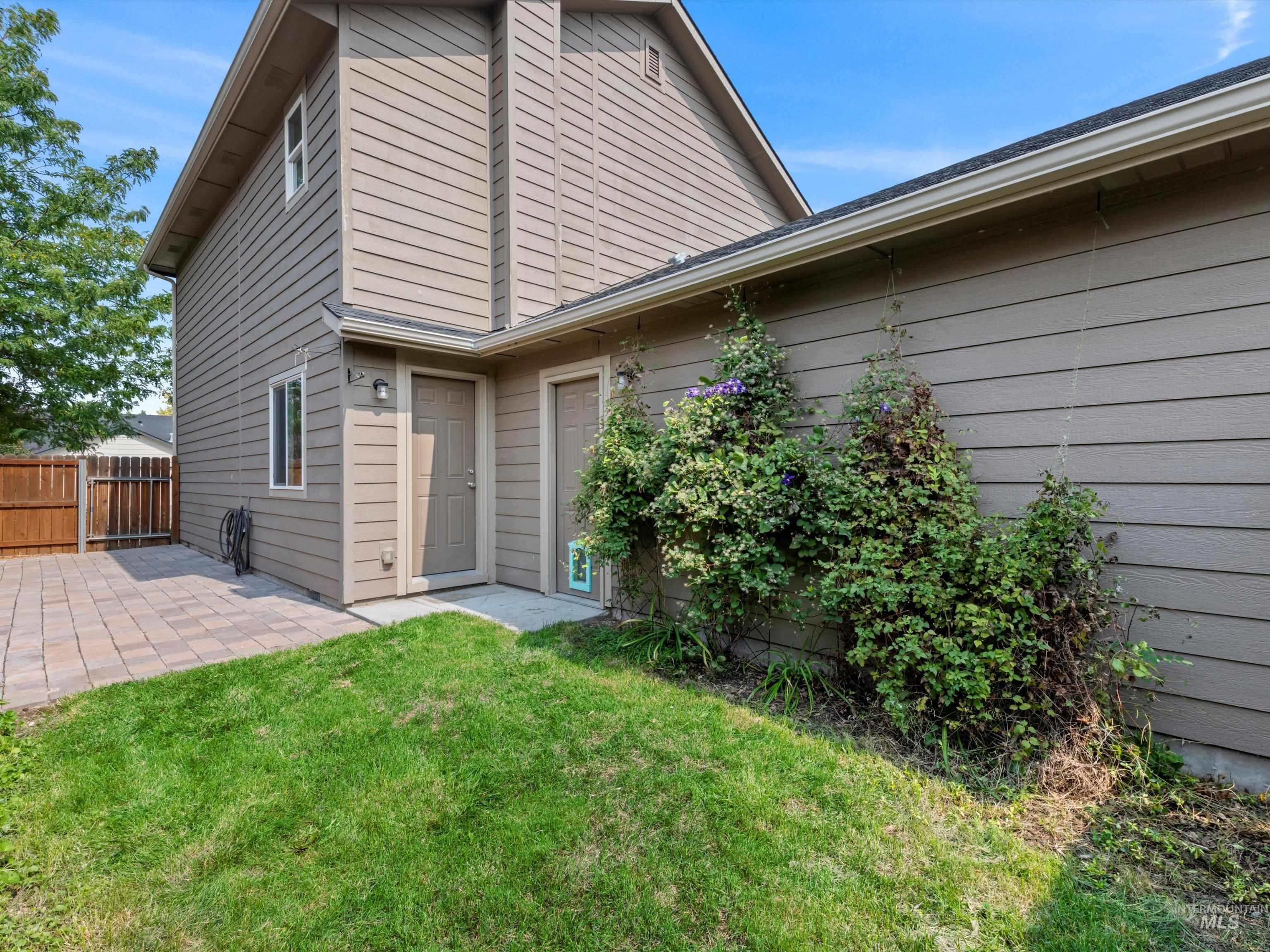 10473 W Jerry Peak St, Boise, Idaho 83709, 3 Bedrooms, 2.5 Bathrooms, Residential For Sale, Price $424,000,MLS 98961726