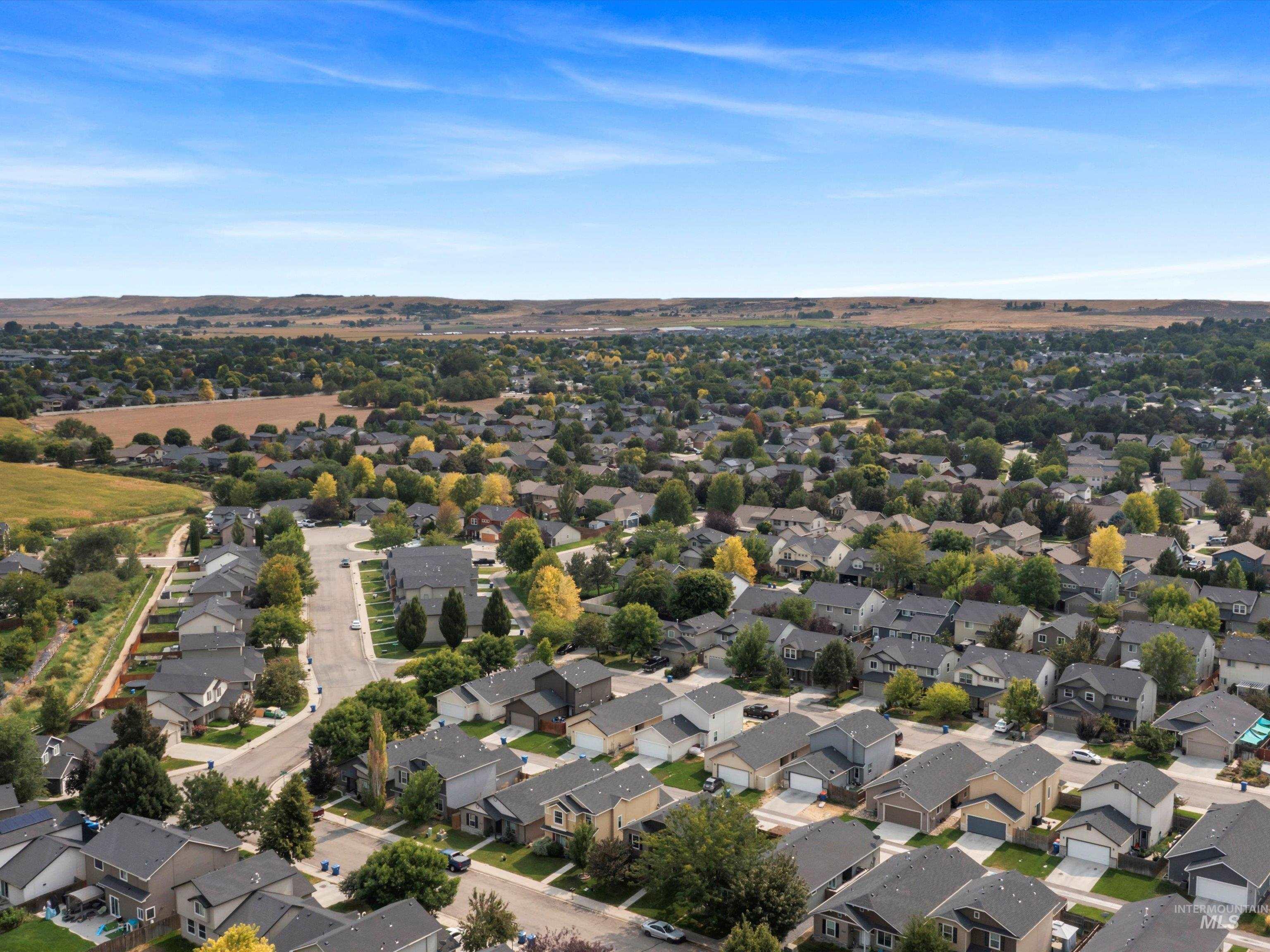 10473 W Jerry Peak St, Boise, Idaho 83709, 3 Bedrooms, 2.5 Bathrooms, Residential For Sale, Price $424,000,MLS 98961726