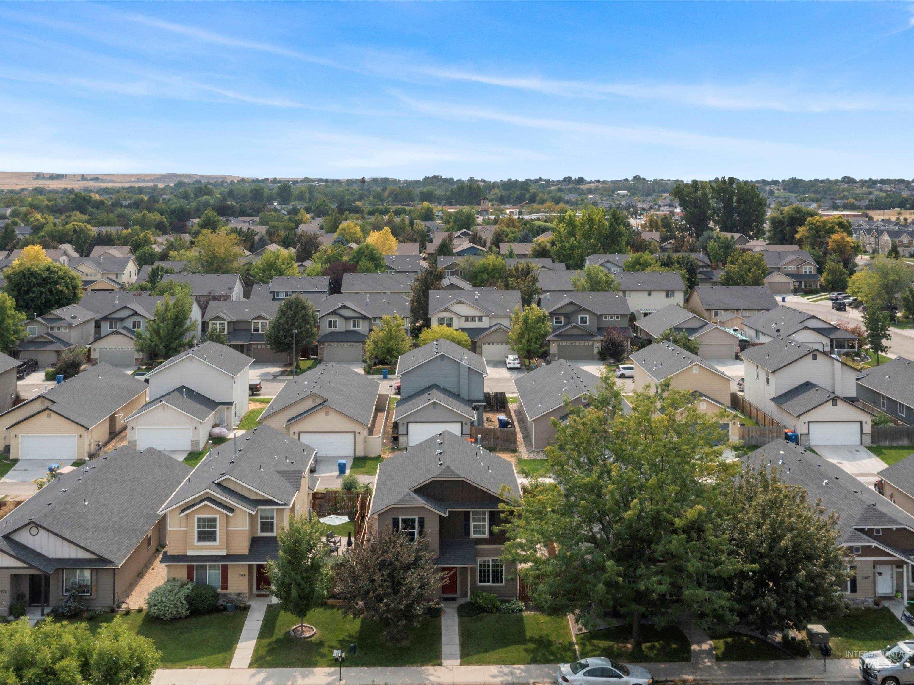 10473 W Jerry Peak St, Boise, Idaho 83709, 3 Bedrooms, 2.5 Bathrooms, Residential For Sale, Price $424,000,MLS 98961726