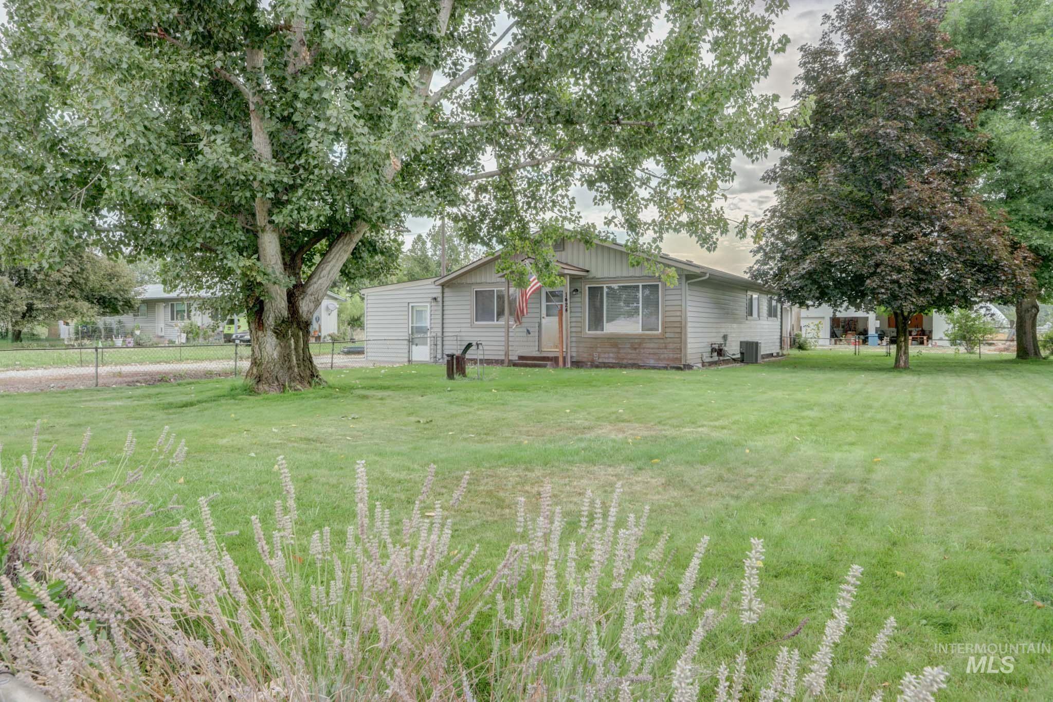 1424 Mill Rd, Emmett, Idaho 83617, 3 Bedrooms, 1 Bathroom, Residential For Sale, Price $445,000,MLS 98961746