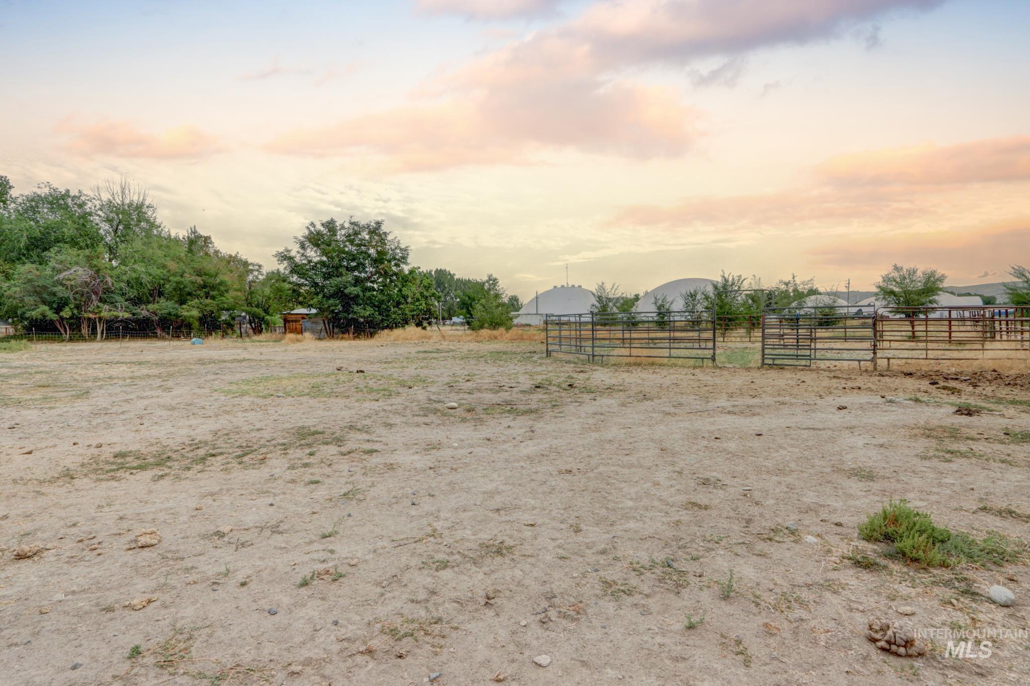 1424 Mill Rd, Emmett, Idaho 83617, 3 Bedrooms, 1 Bathroom, Residential For Sale, Price $450,000,MLS 98961746