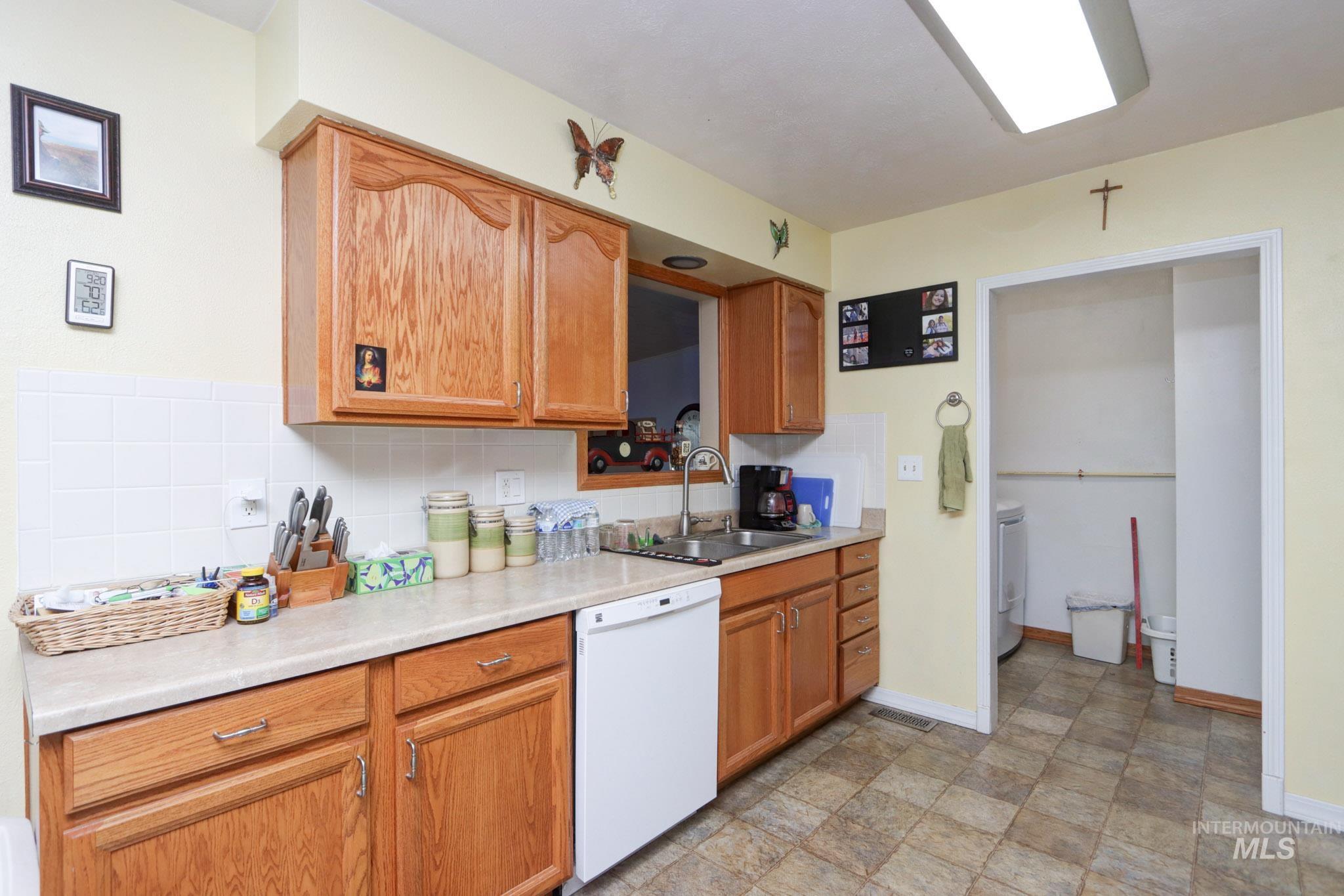 1424 Mill Rd, Emmett, Idaho 83617, 3 Bedrooms, 1 Bathroom, Residential For Sale, Price $445,000,MLS 98961746