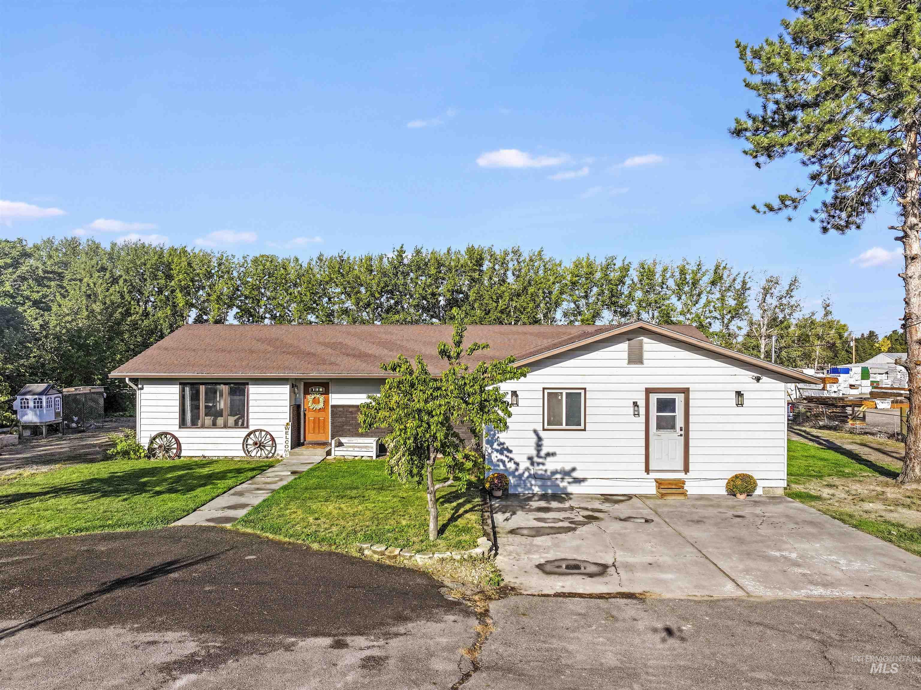 1120 S Stevens Street, Filer, Idaho 83328, 3 Bedrooms, 2 Bathrooms, Residential For Sale, Price $465,000,MLS 98961753