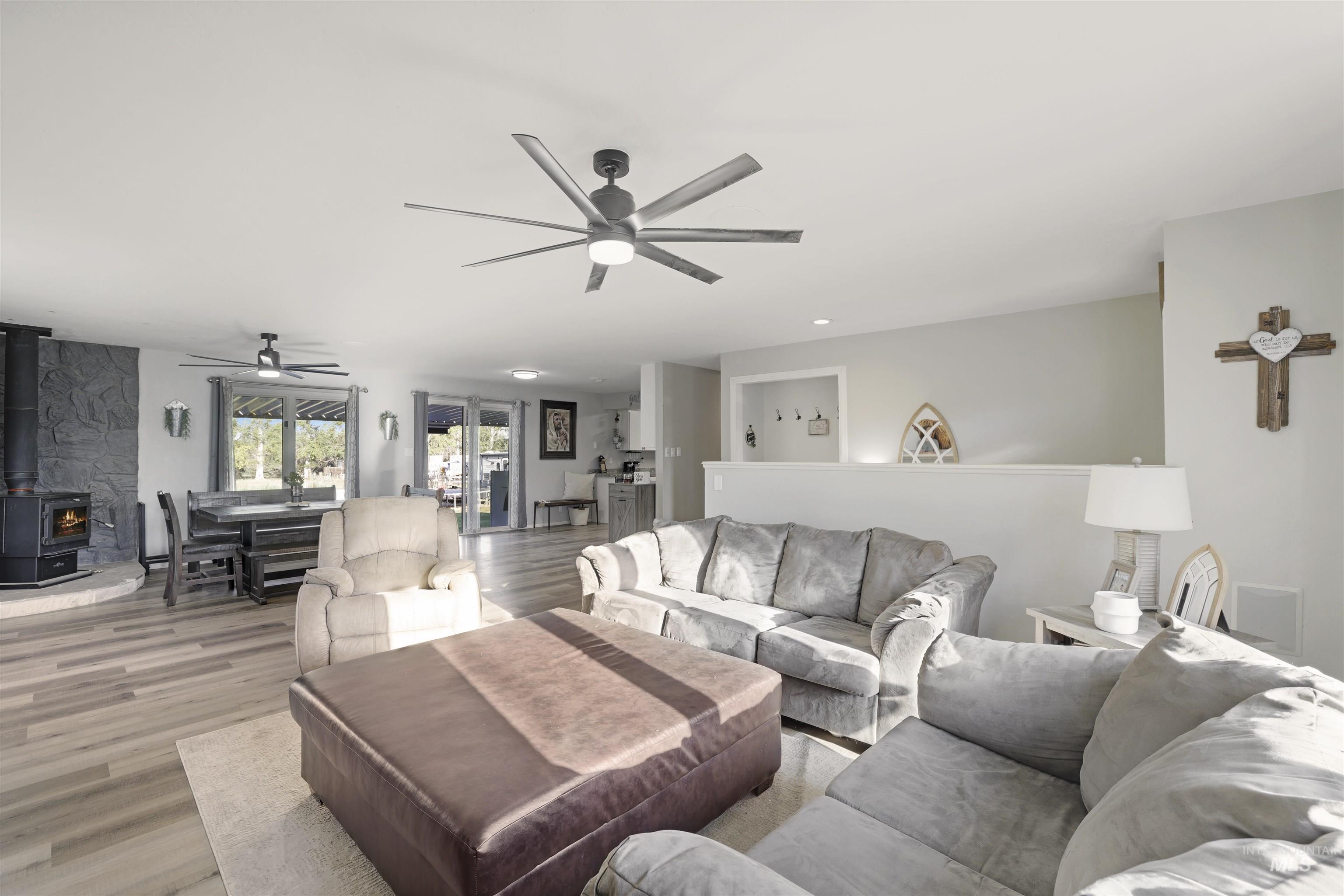 1120 S Stevens Street, Filer, Idaho 83328, 3 Bedrooms, 2 Bathrooms, Residential For Sale, Price $465,000,MLS 98961753