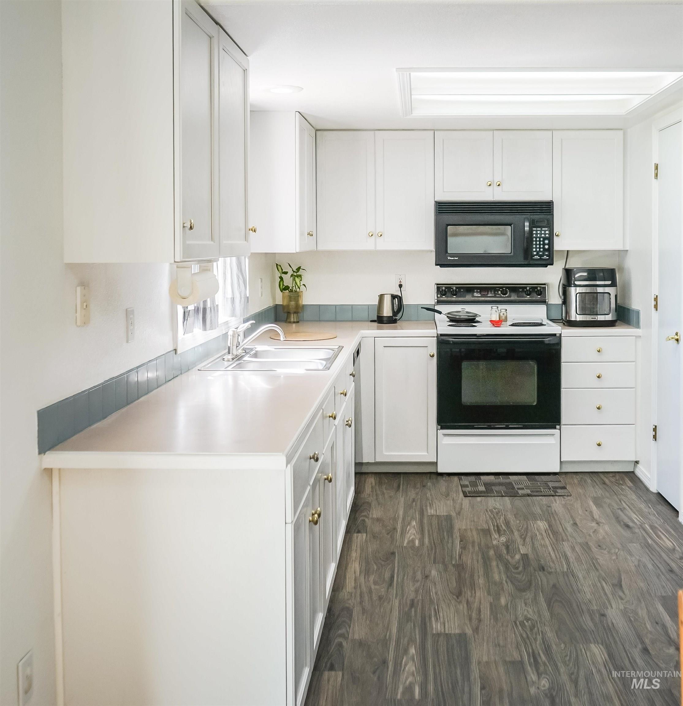 2019 W Snyder Dr, Meridian, Idaho 83642, 3 Bedrooms, 2 Bathrooms, Residential For Sale, Price $389,900,MLS 98961759