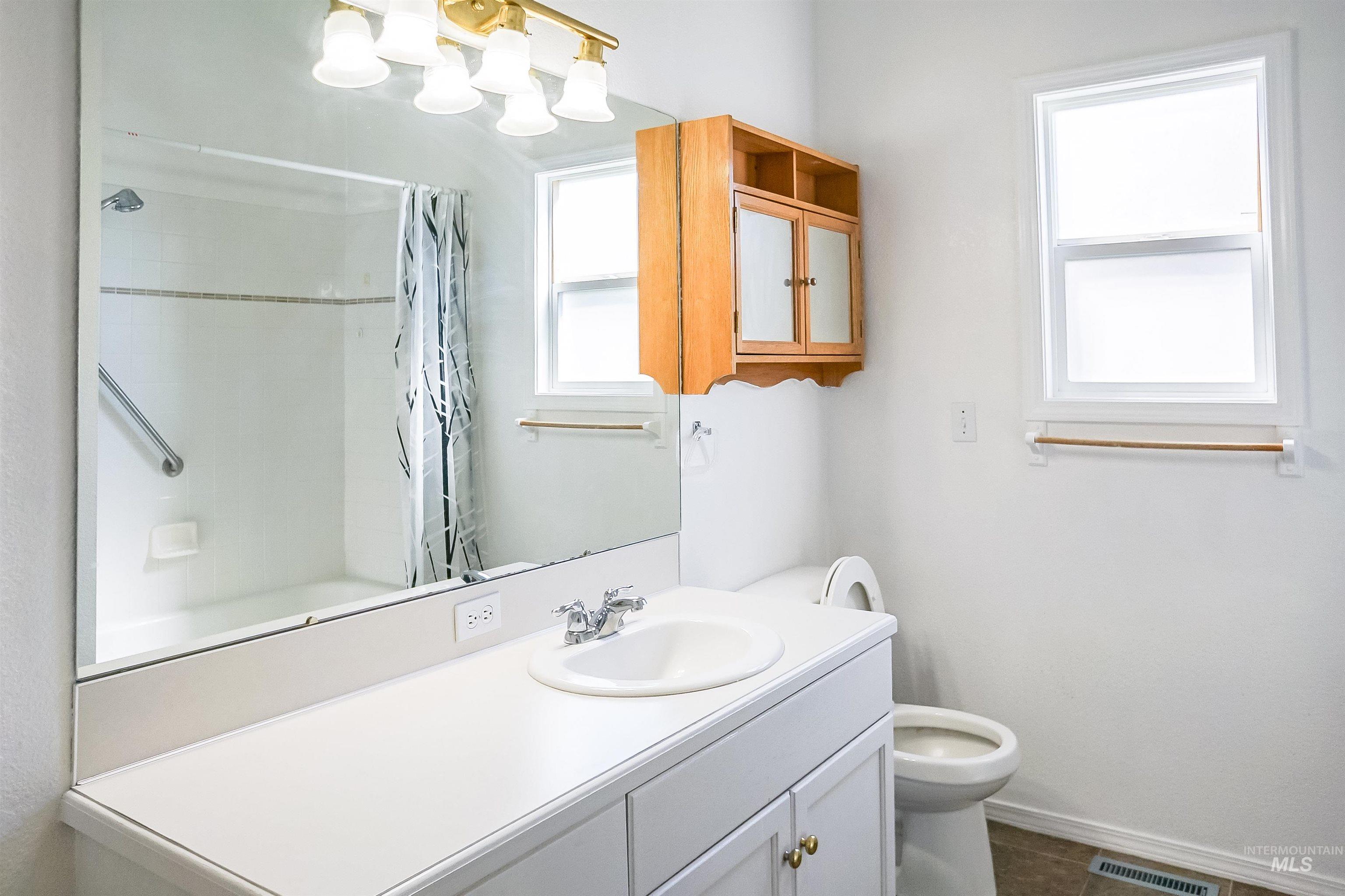 2019 W Snyder Dr, Meridian, Idaho 83642, 3 Bedrooms, 2 Bathrooms, Residential For Sale, Price $389,900,MLS 98961759