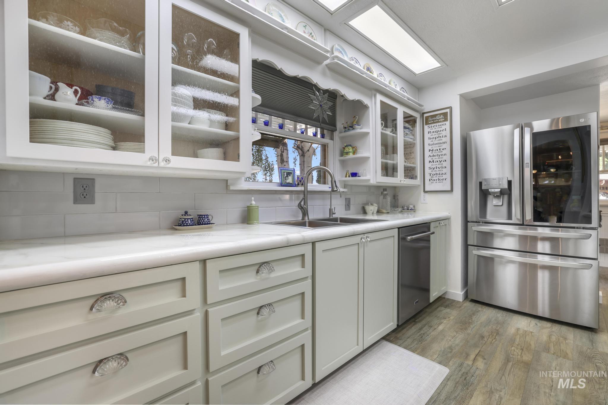 916 Hankins Rd N, Twin Falls, Idaho 83301, 3 Bedrooms, 4 Bathrooms, Residential For Sale, Price $750,000,MLS 98961760