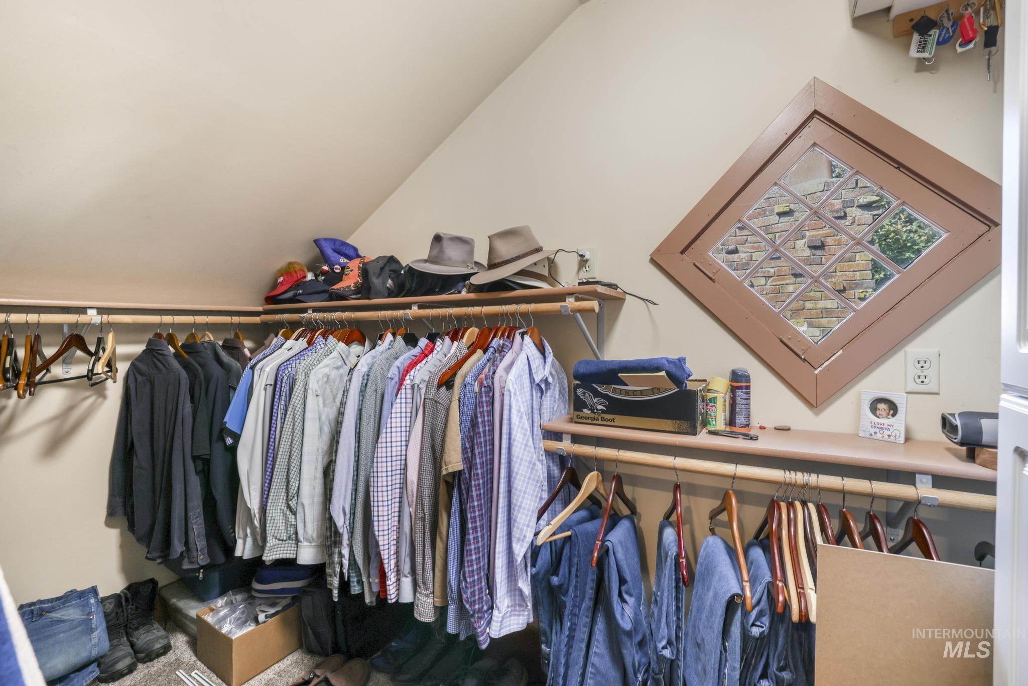 916 Hankins Rd N, Twin Falls, Idaho 83301, 3 Bedrooms, 4 Bathrooms, Residential For Sale, Price $750,000,MLS 98961760