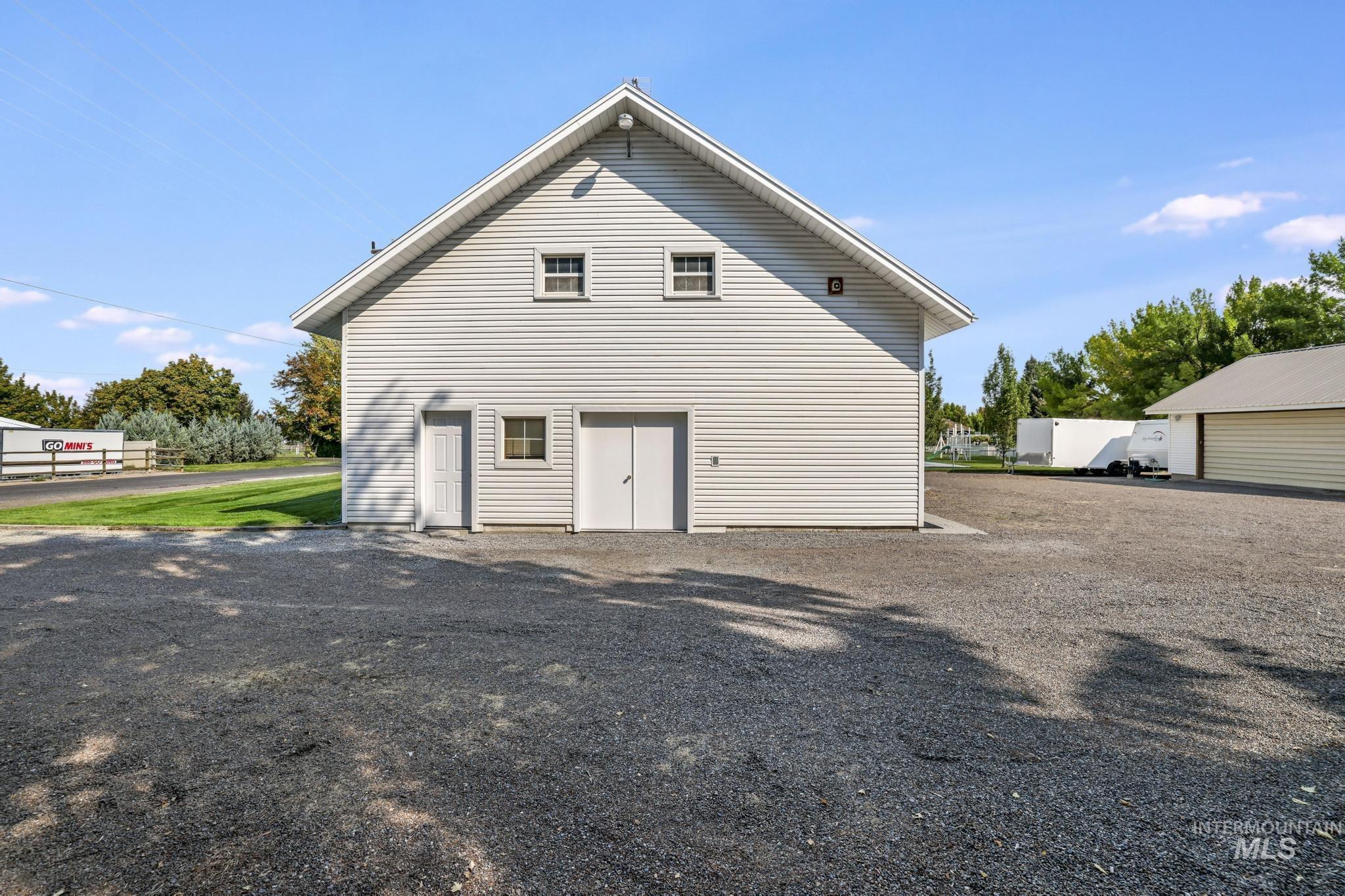 916 Hankins Rd N, Twin Falls, Idaho 83301, 3 Bedrooms, 4 Bathrooms, Residential For Sale, Price $750,000,MLS 98961760