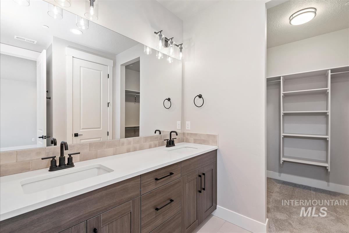 578 Hidden Mill Ct, Middleton, Idaho 83644, 4 Bedrooms, 3 Bathrooms, Residential For Sale, Price $624,900,MLS 98961810