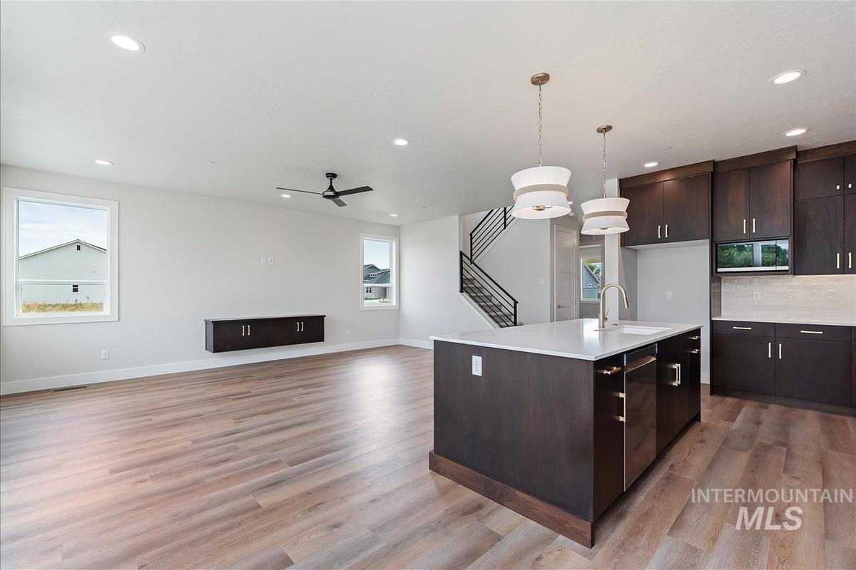 428 Hidden Mill Ct, Middleton, Idaho 83644, 4 Bedrooms, 2.5 Bathrooms, Residential For Sale, Price $589,900,MLS 98961812