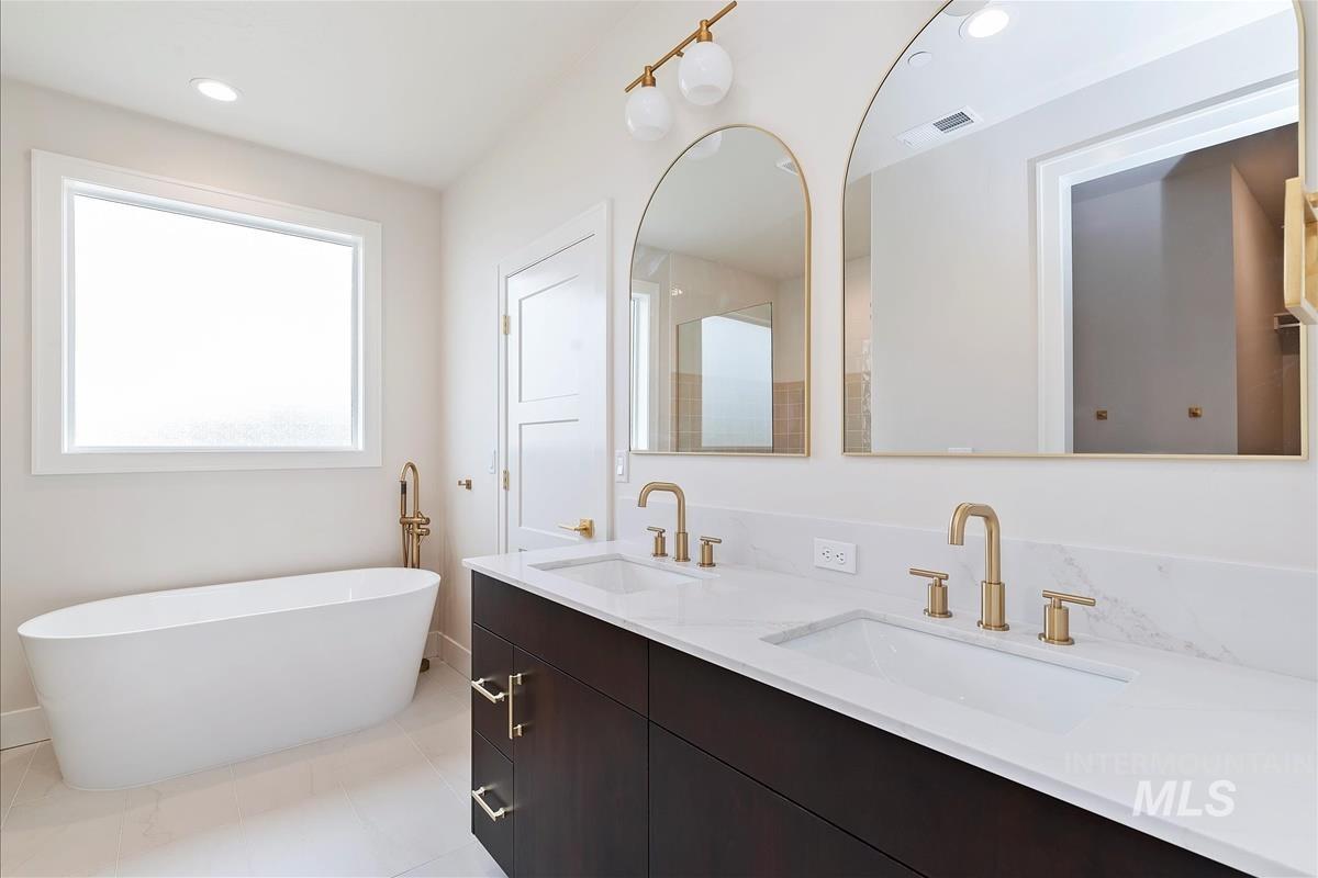 428 Hidden Mill Ct, Middleton, Idaho 83644, 4 Bedrooms, 2.5 Bathrooms, Residential For Sale, Price $589,900,MLS 98961812