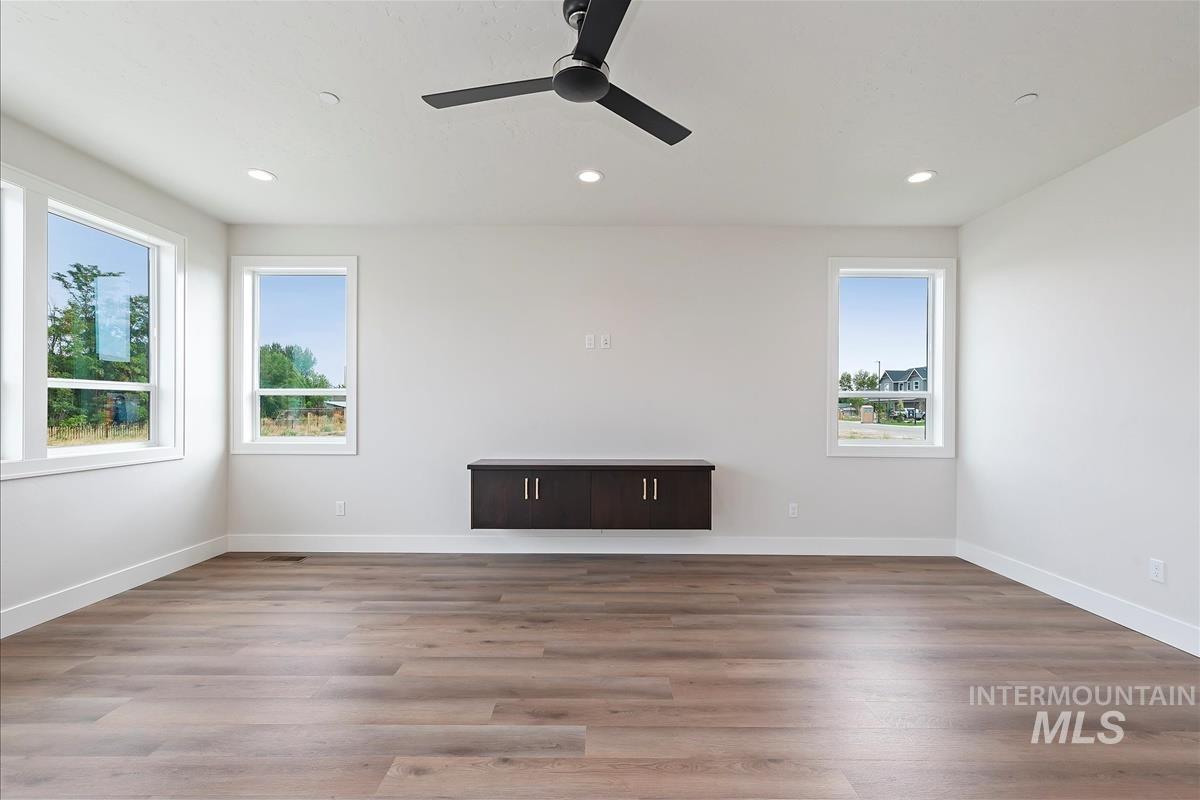 428 Hidden Mill Ct, Middleton, Idaho 83644, 4 Bedrooms, 2.5 Bathrooms, Residential For Sale, Price $589,900,MLS 98961812