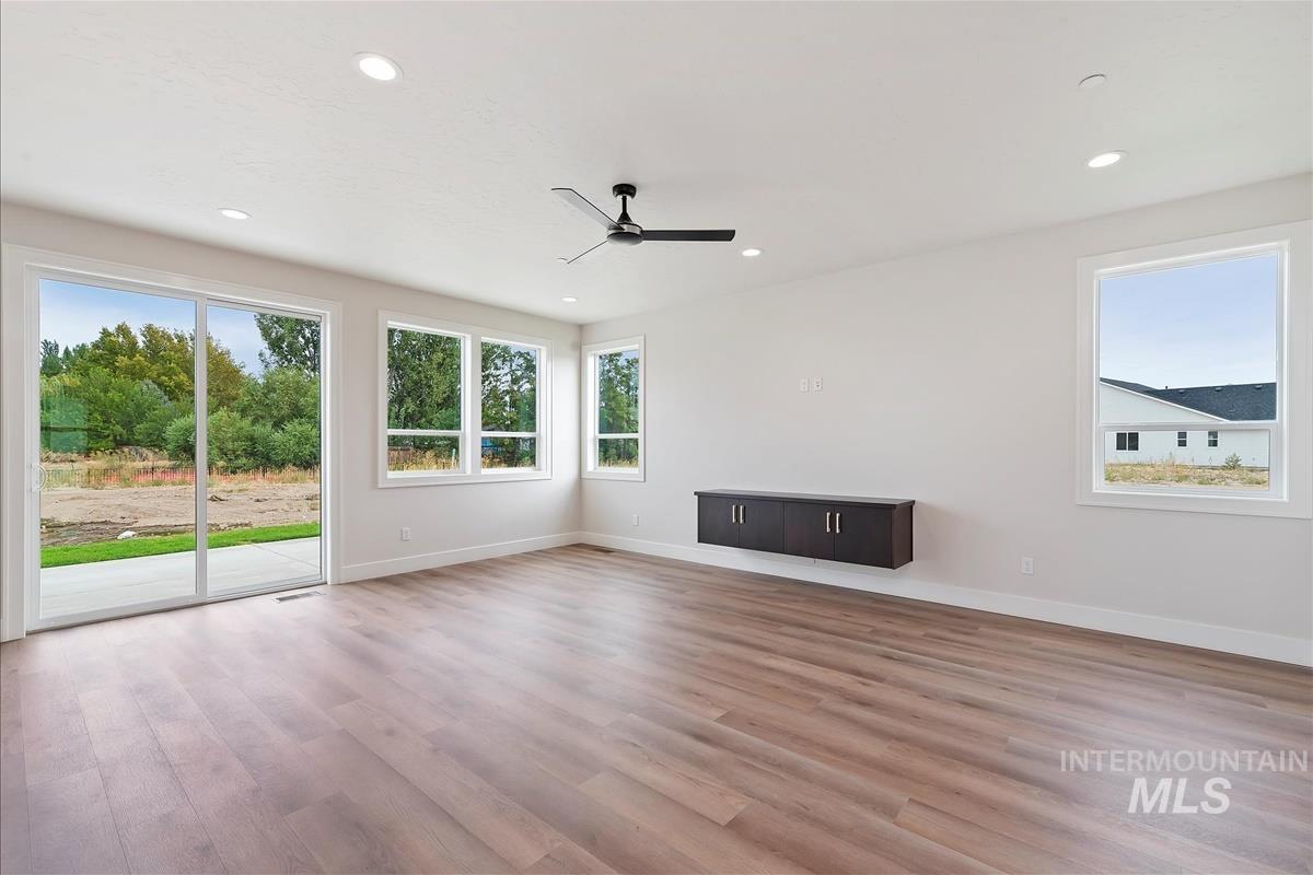 428 Hidden Mill Ct, Middleton, Idaho 83644, 4 Bedrooms, 2.5 Bathrooms, Residential For Sale, Price $589,900,MLS 98961812