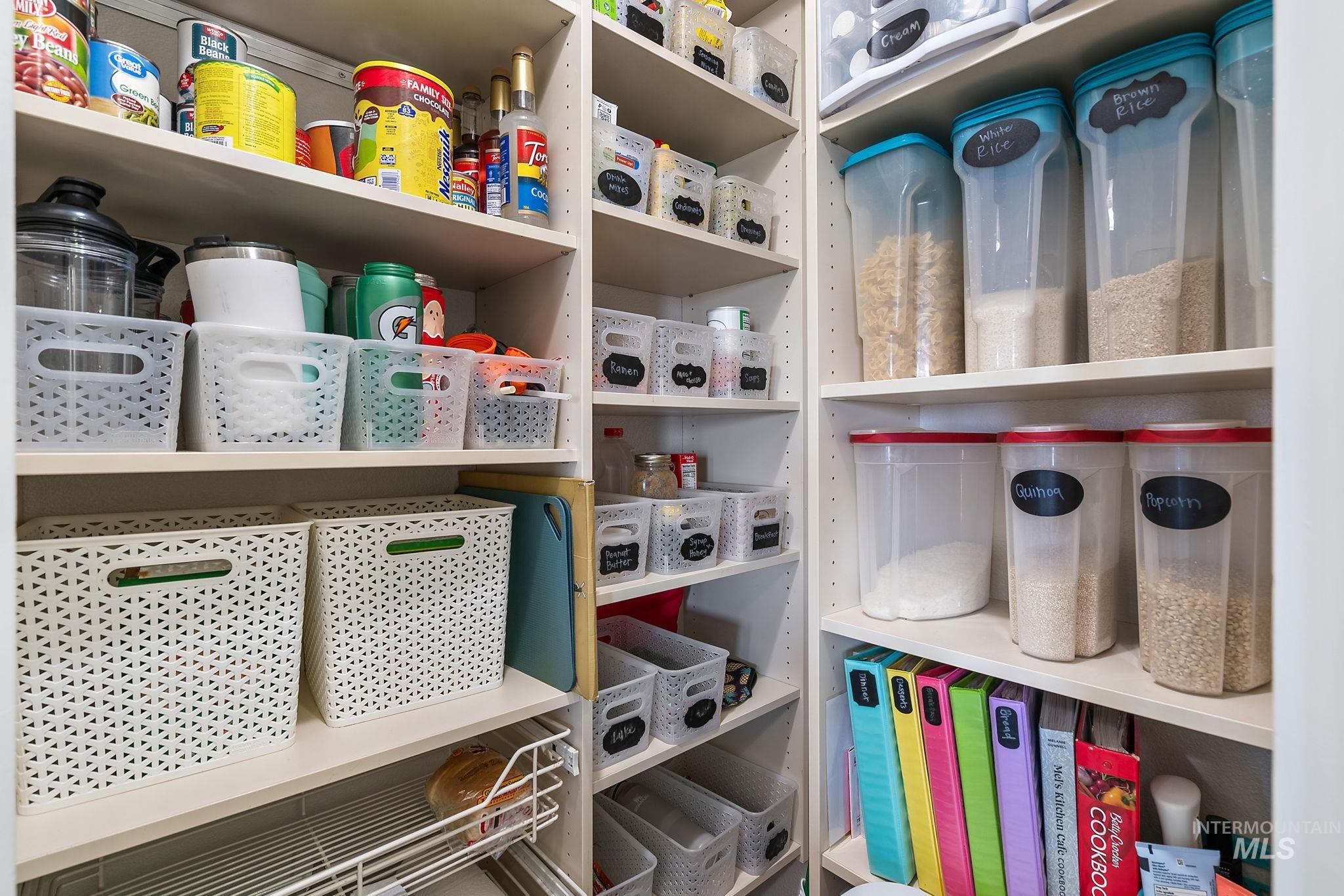 18018 Artist Way, Caldwell, Idaho 83607, 4 Bedrooms, 2.5 Bathrooms, Residential For Sale, Price $814,999,MLS 98961816