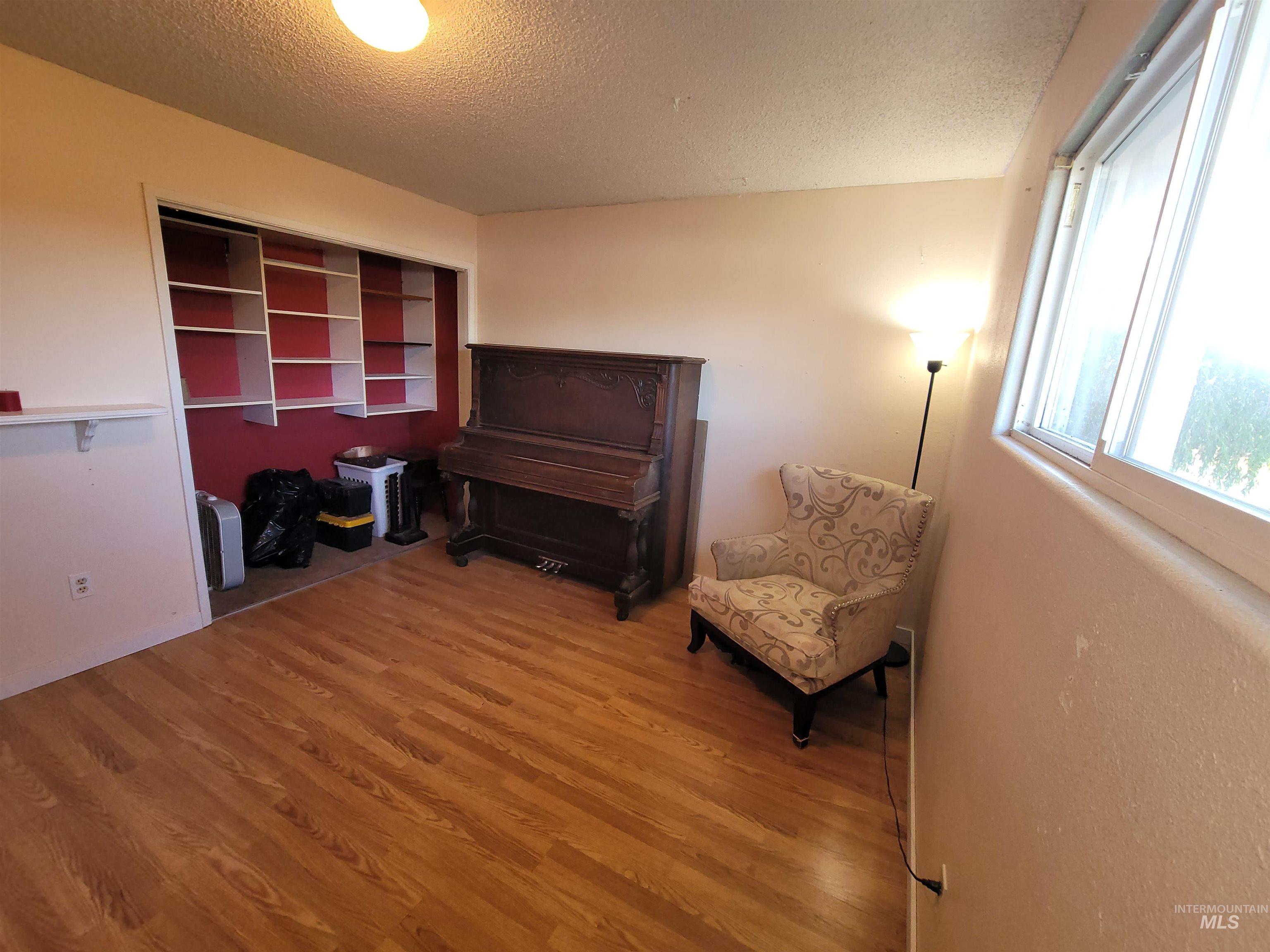 2020 Powers Ave., Lewiston, Idaho 83501, 4 Bedrooms, 2 Bathrooms, Residential For Sale, Price $427,900, 98961826