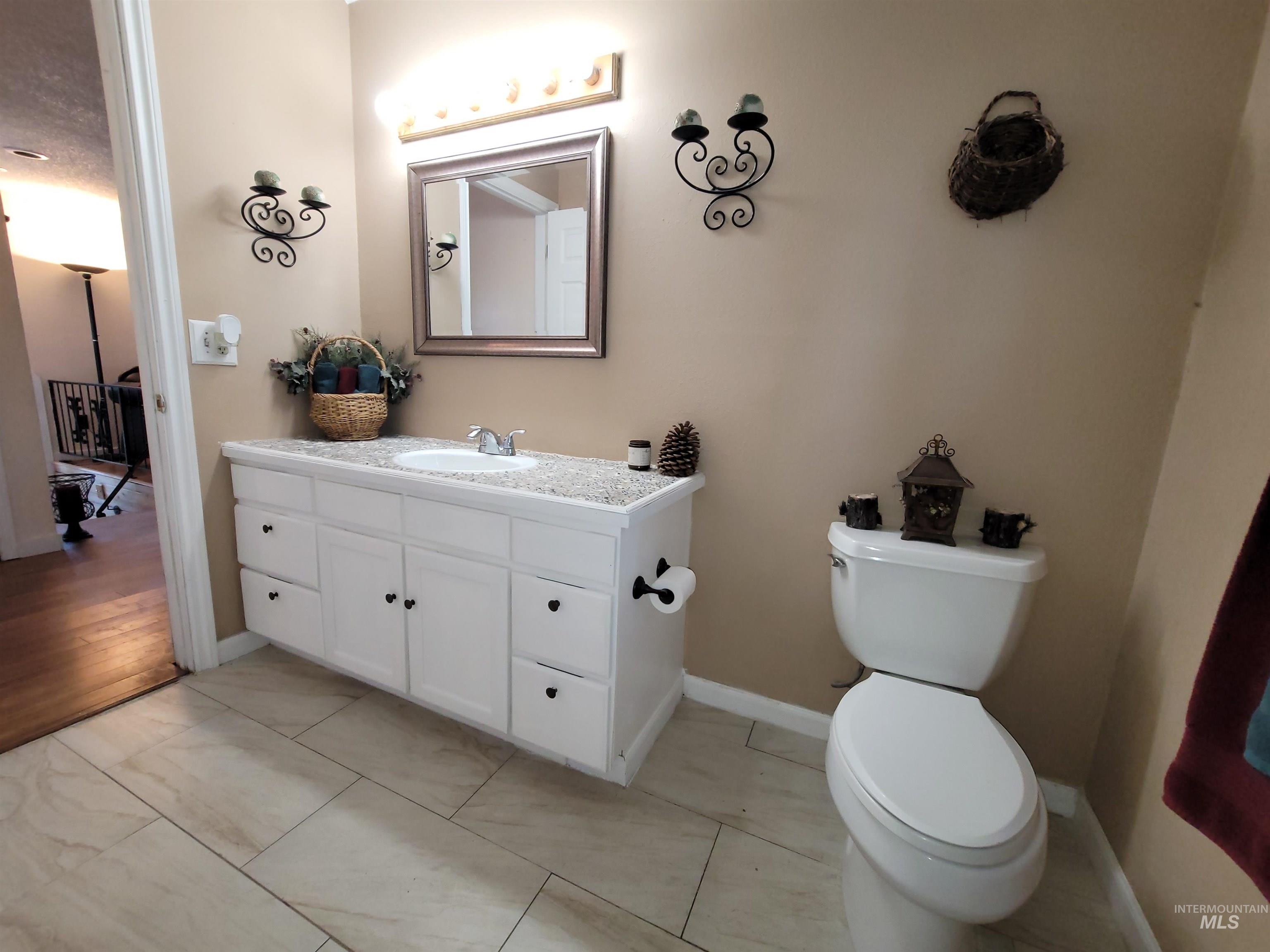 2020 Powers Ave., Lewiston, Idaho 83501, 4 Bedrooms, 2 Bathrooms, Residential For Sale, Price $431,900,MLS 98961826