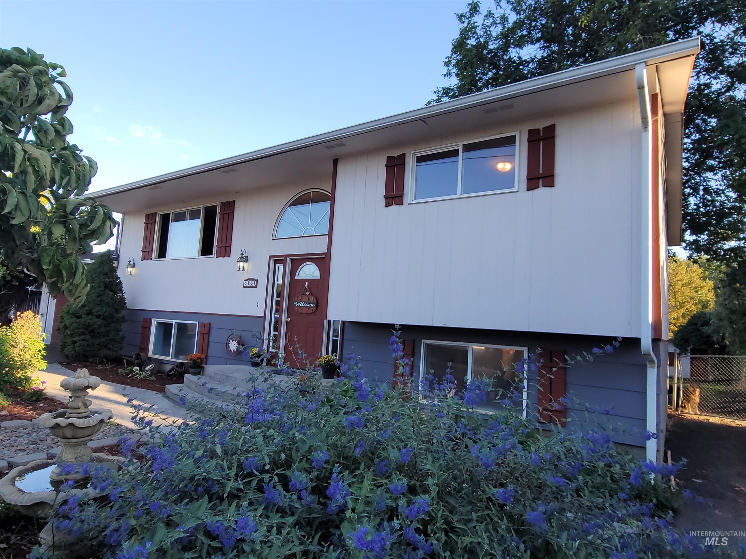 2020 Powers Ave., Lewiston, Idaho 83501, 4 Bedrooms, 2 Bathrooms, Residential For Sale, Price $424,900, 98961826
