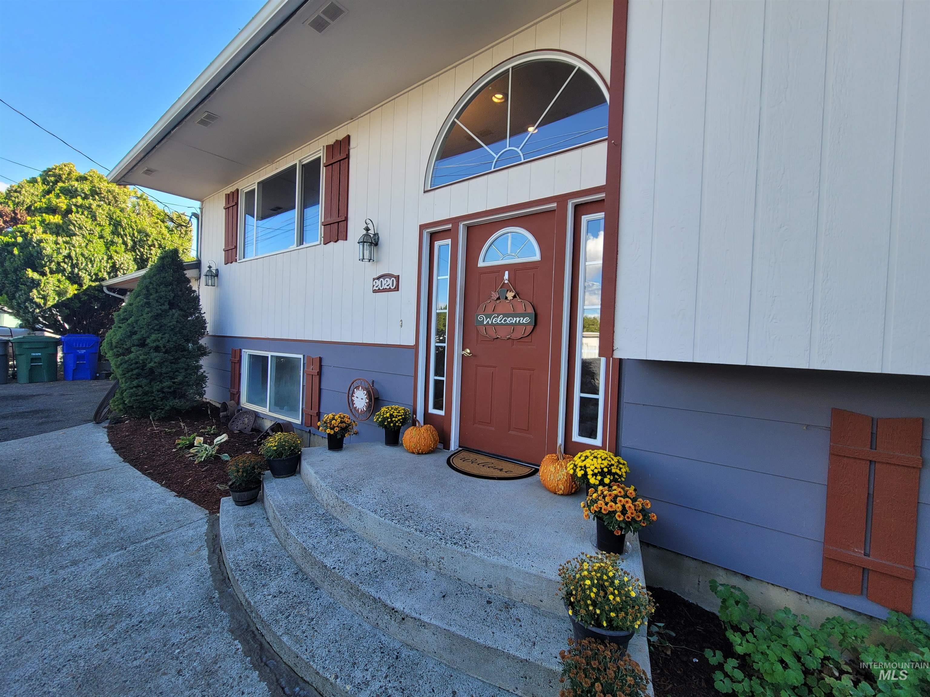 2020 Powers Ave., Lewiston, Idaho 83501, 4 Bedrooms, 2 Bathrooms, Residential For Sale, Price $424,900, 98961826