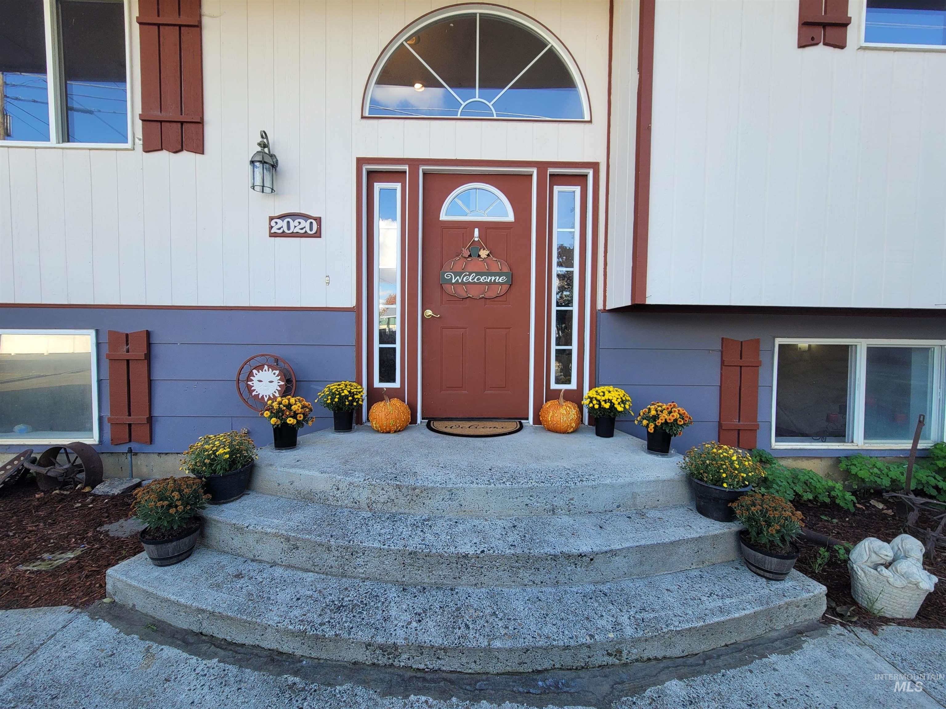 2020 Powers Ave., Lewiston, Idaho 83501, 4 Bedrooms, 2 Bathrooms, Residential For Sale, Price $427,900, 98961826