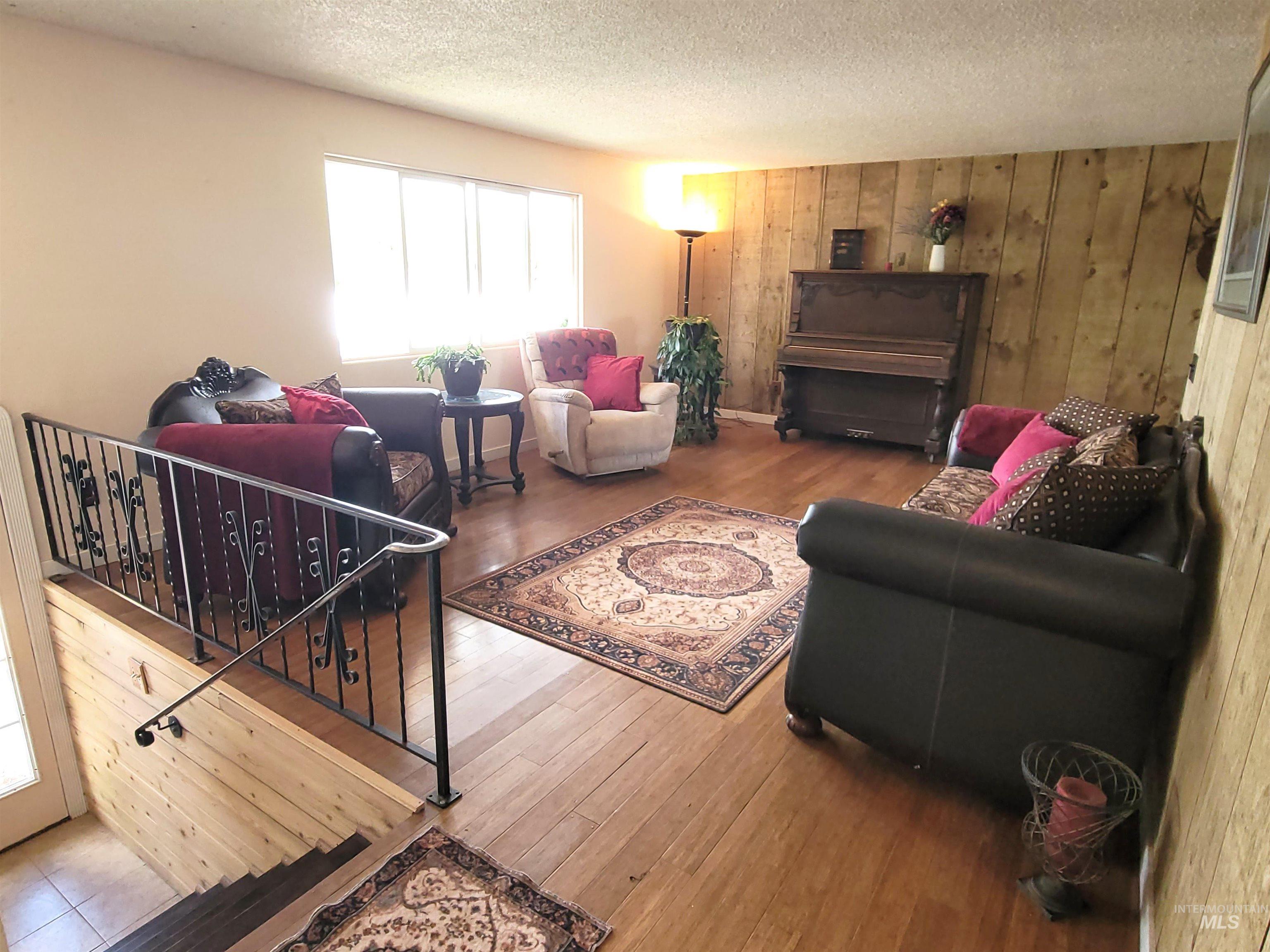 2020 Powers Ave., Lewiston, Idaho 83501, 4 Bedrooms, 2 Bathrooms, Residential For Sale, Price $417,900,MLS 98961826