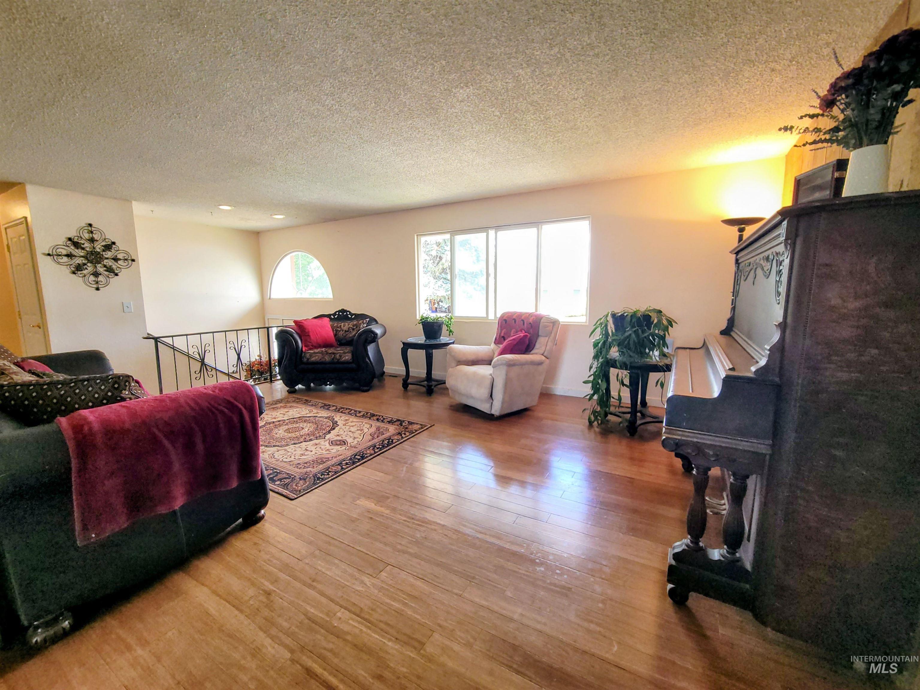 2020 Powers Ave., Lewiston, Idaho 83501, 4 Bedrooms, 2 Bathrooms, Residential For Sale, Price $417,900,MLS 98961826