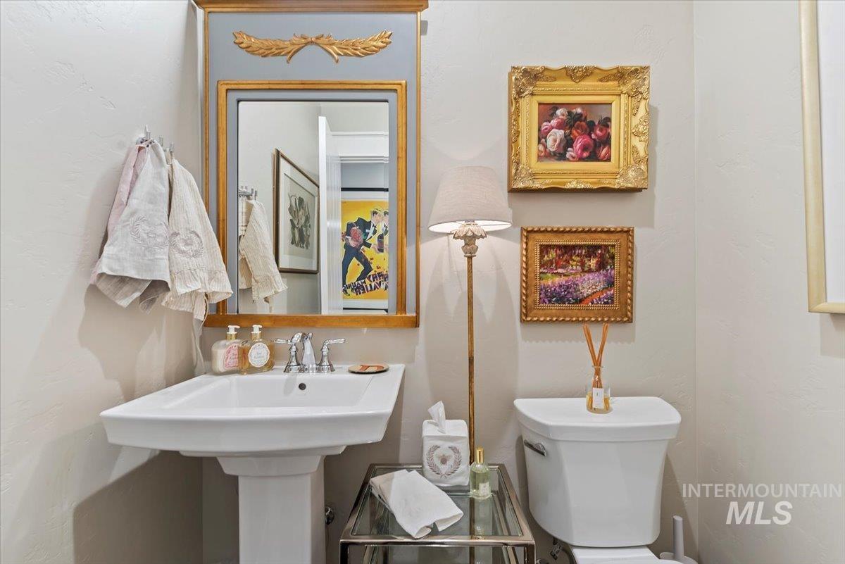 3891 W Farm View Dr, Boise, Idaho 83714, 3 Bedrooms, 2.5 Bathrooms, Residential For Sale, Price $795,000, 98961829