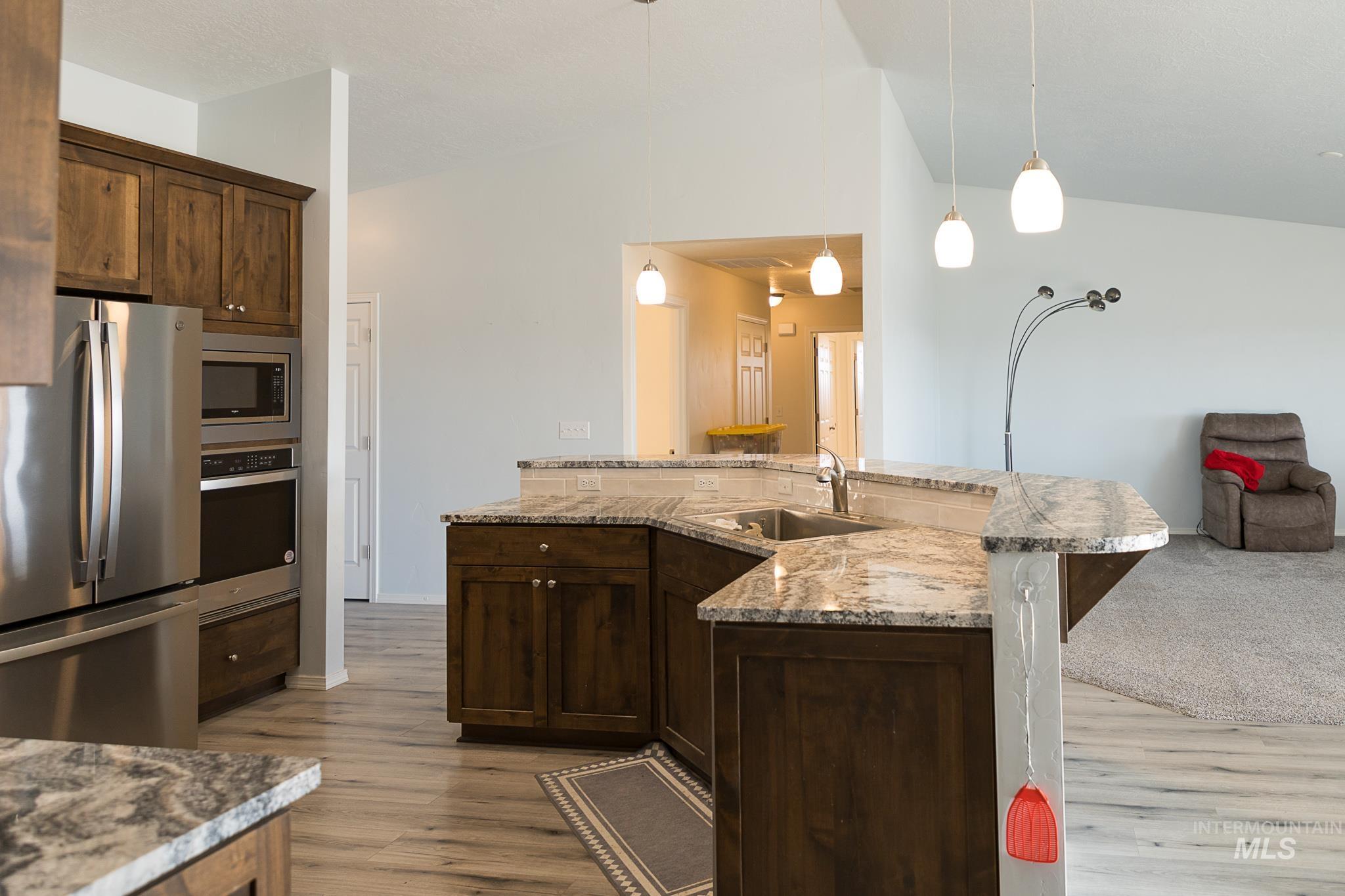 456 Thayer Drive, Ontario, Oregon 97914-0000, 3 Bedrooms, 2.5 Bathrooms, Residential For Sale, Price $605,000, 98961837