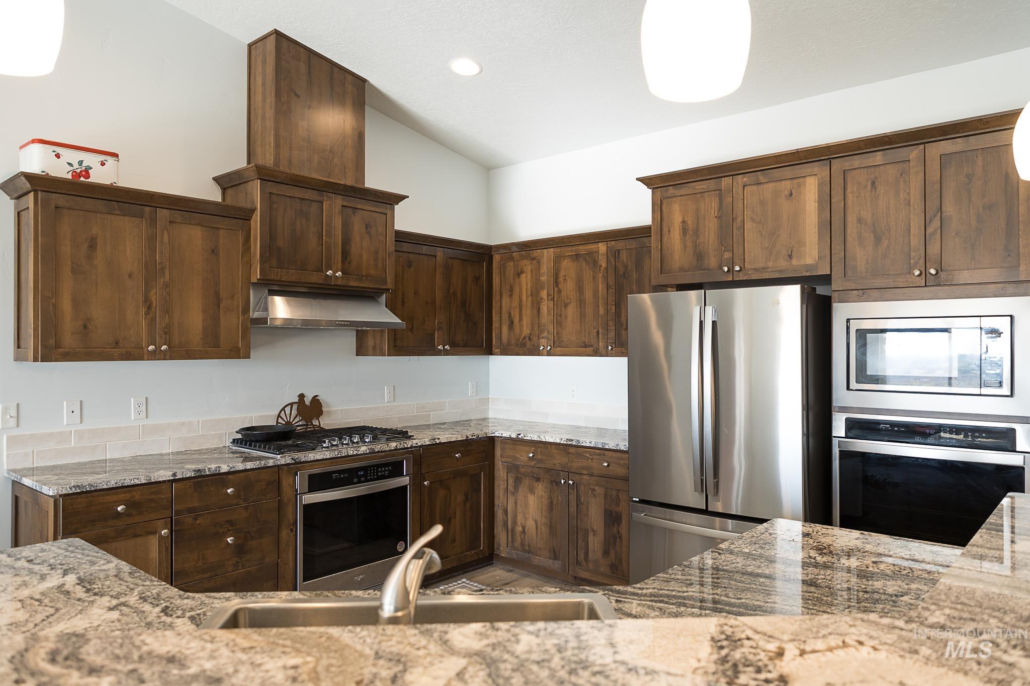 456 Thayer Drive, Ontario, Oregon 97914-0000, 3 Bedrooms, 2.5 Bathrooms, Residential For Sale, Price $605,000, 98961837