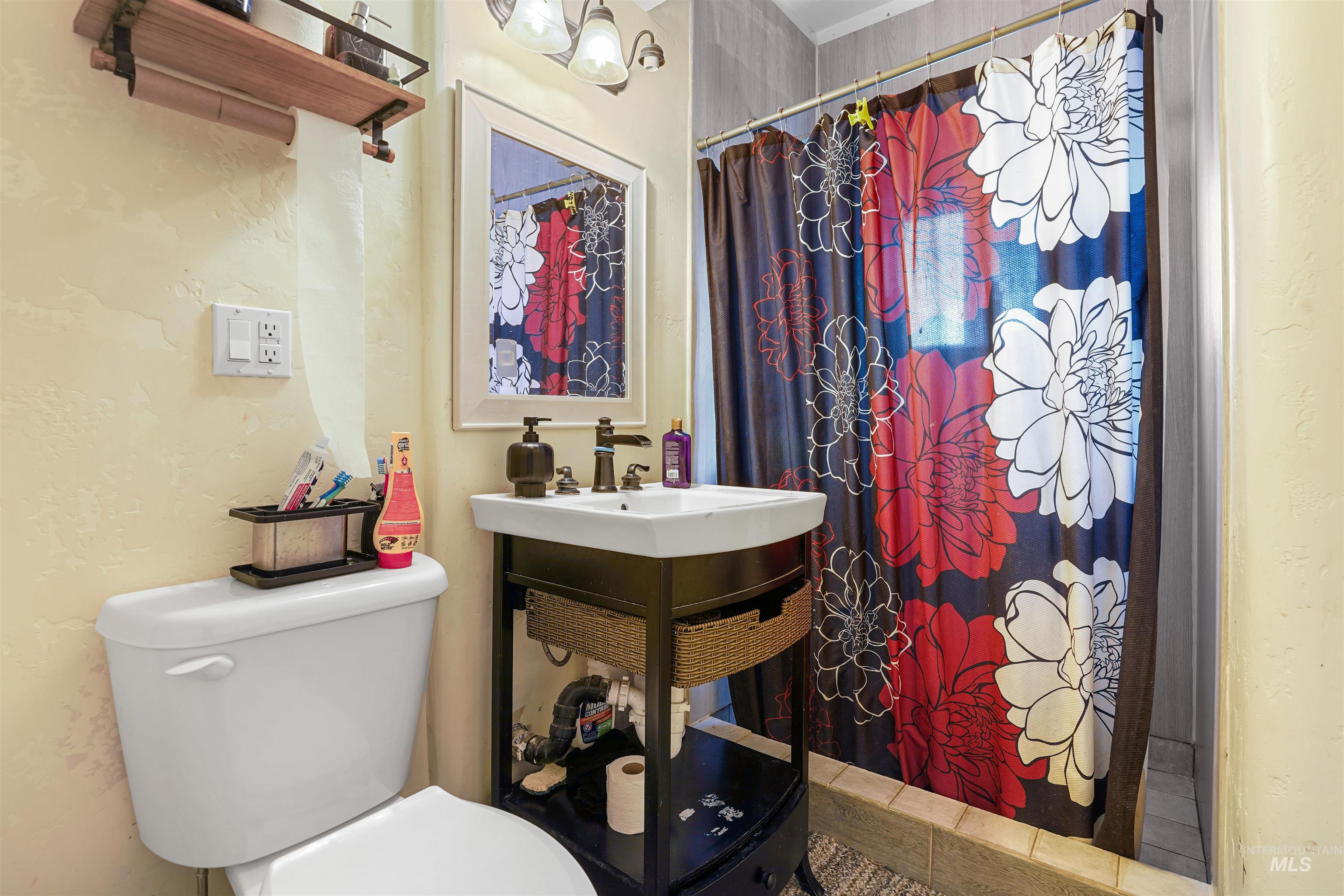 60 S 850 E, Declo, Idaho 83323, 2 Bedrooms, 1 Bathroom, Residential For Sale, Price $280,000,MLS 98961839