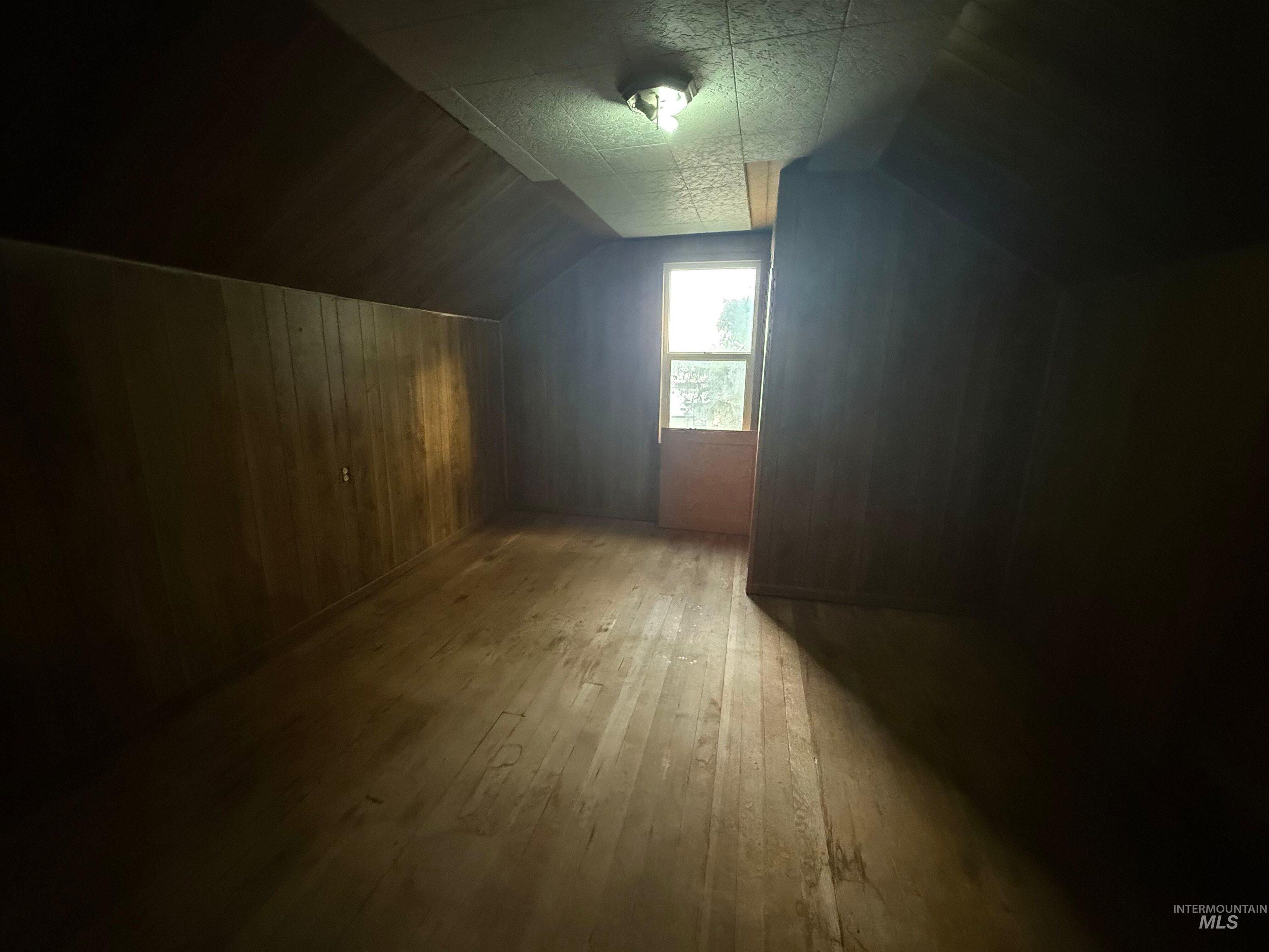 444 E 4th Ave, Glenns Ferry, Idaho 83623, 5 Bedrooms, 2 Bathrooms, Residential For Sale, Price $249,900,MLS 98961845