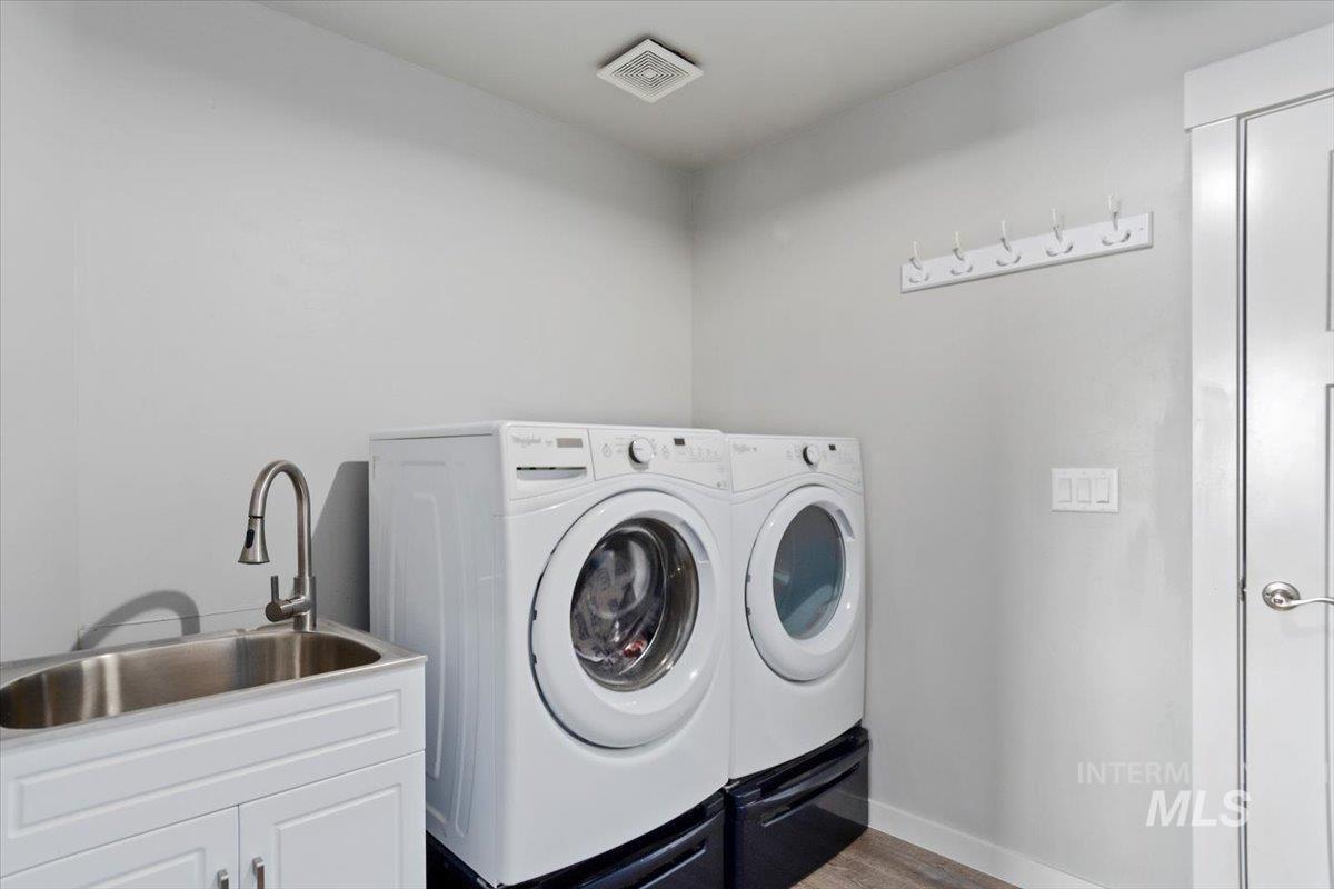 34 Deirdre Dr, Horseshoe Bend, Idaho 83629, 4 Bedrooms, 2.5 Bathrooms, Residential For Sale, Price $1,380,000,MLS 98961849