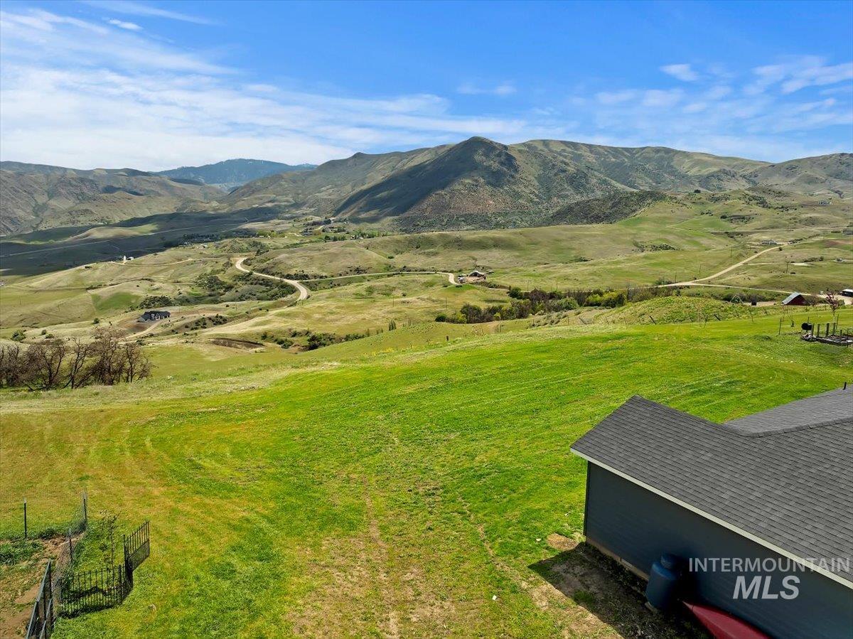 34 Deirdre Dr, Horseshoe Bend, Idaho 83629, 4 Bedrooms, 2.5 Bathrooms, Residential For Sale, Price $1,380,000,MLS 98961849