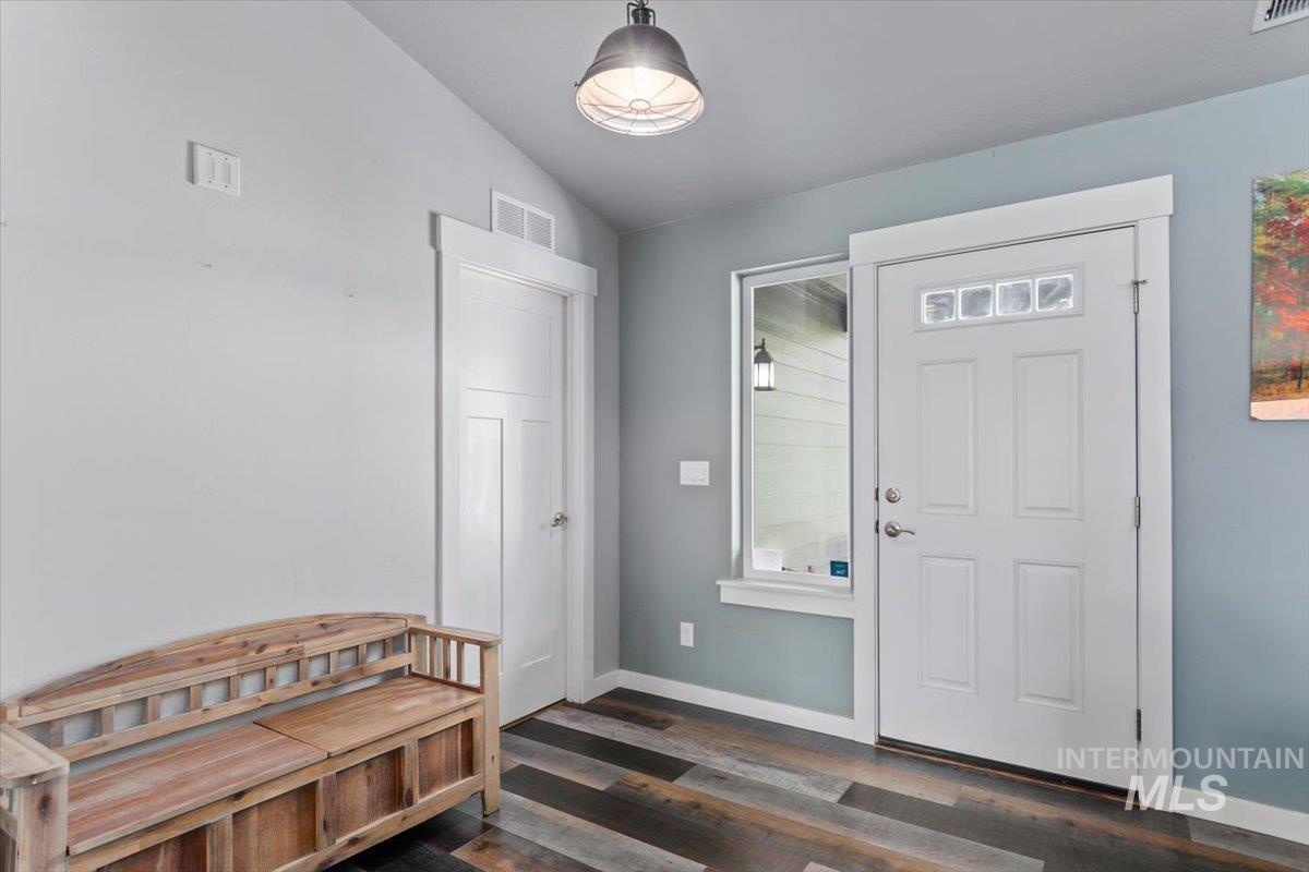 34 Deirdre Dr, Horseshoe Bend, Idaho 83629, 4 Bedrooms, 2.5 Bathrooms, Residential For Sale, Price $1,380,000,MLS 98961849