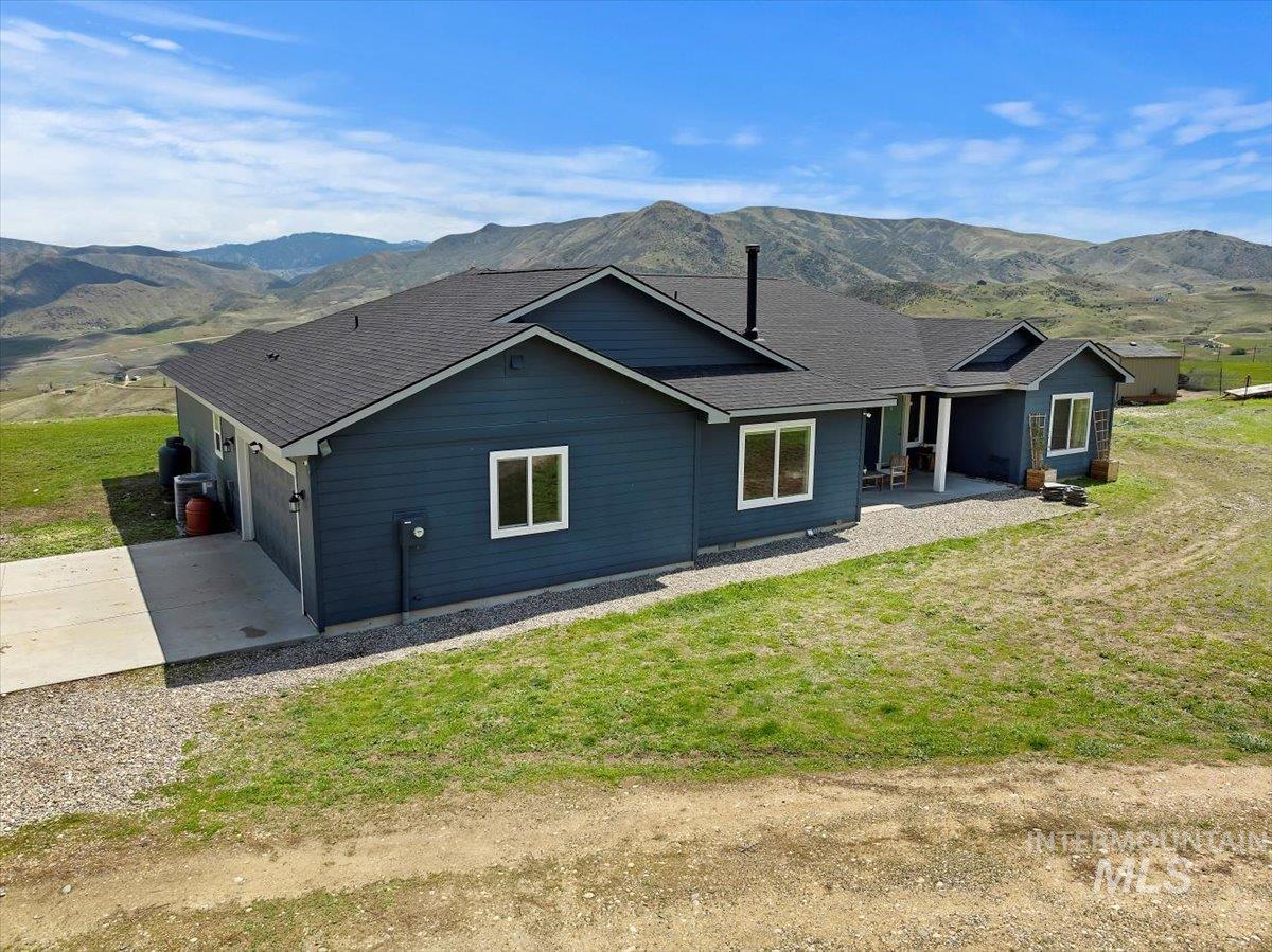 34 Deirdre Dr, Horseshoe Bend, Idaho 83629, 4 Bedrooms, 2.5 Bathrooms, Residential For Sale, Price $1,380,000,MLS 98961849