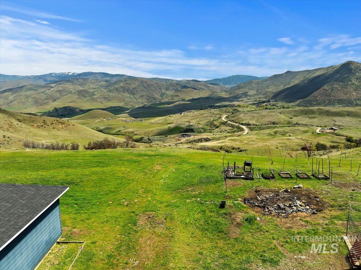 34 Deirdre Dr, Horseshoe Bend, Idaho 83629, 4 Bedrooms, 2.5 Bathrooms, Residential For Sale, Price $1,380,000,MLS 98961849