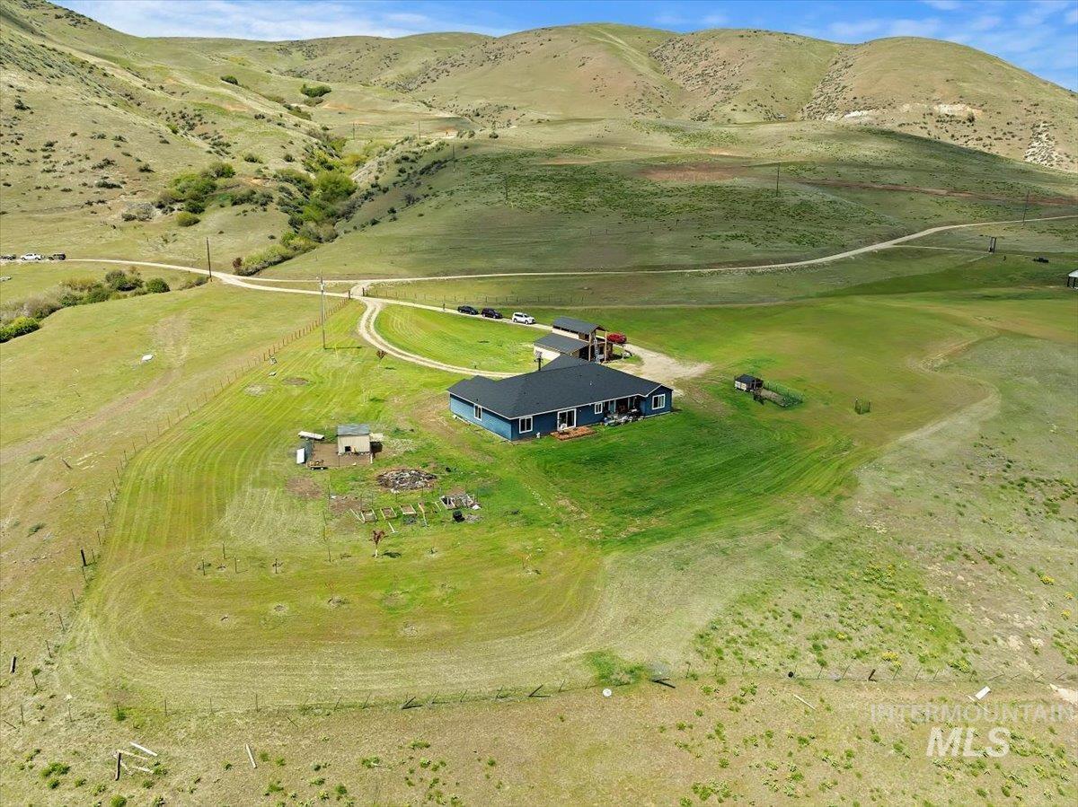 34 Deirdre Dr, Horseshoe Bend, Idaho 83629, 4 Bedrooms, 2.5 Bathrooms, Residential For Sale, Price $1,380,000,MLS 98961849