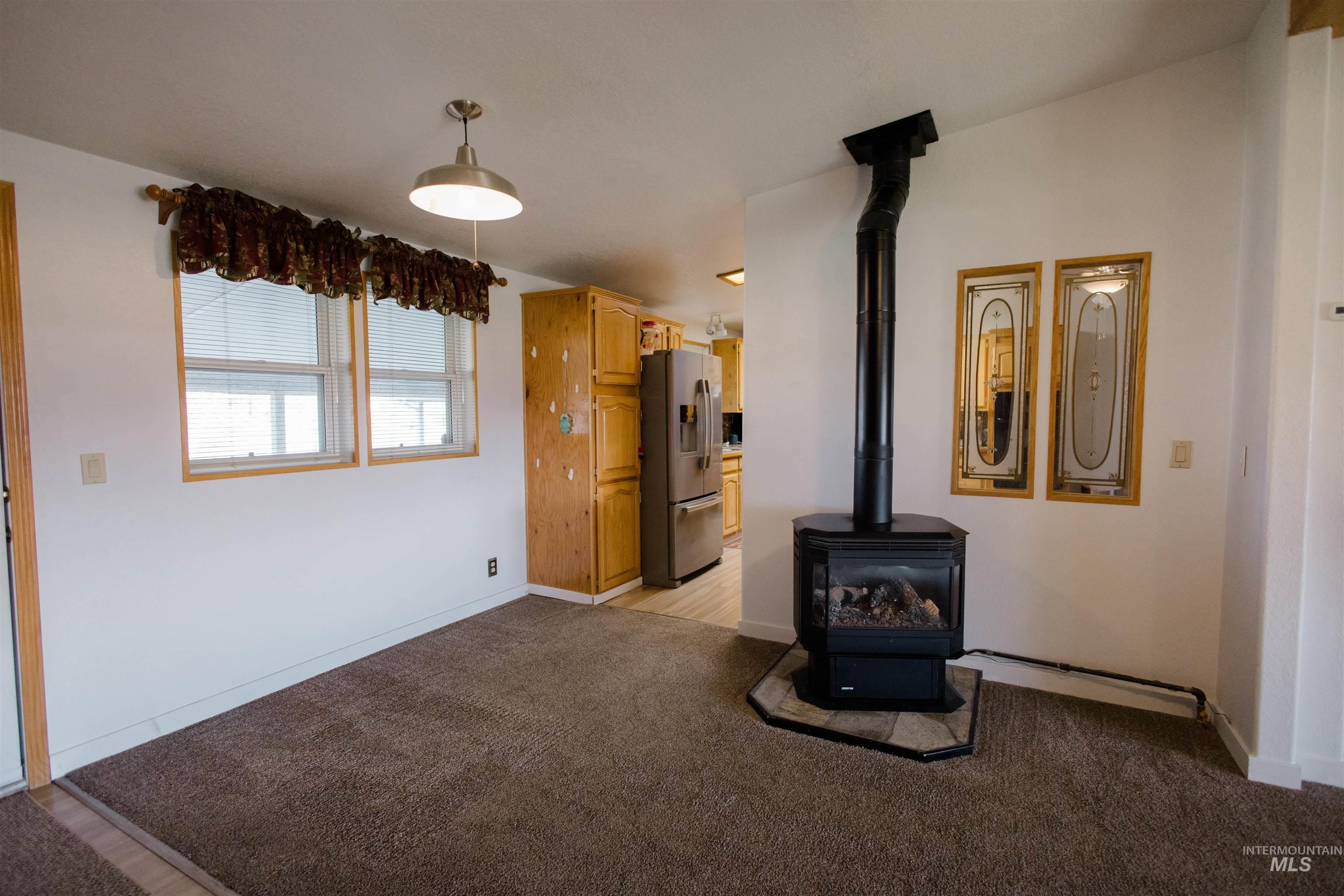 914 NE Beaman, Mountain Home, Idaho 83647, 3 Bedrooms, 2 Bathrooms, Residential For Sale, Price $520,000,MLS 98961862